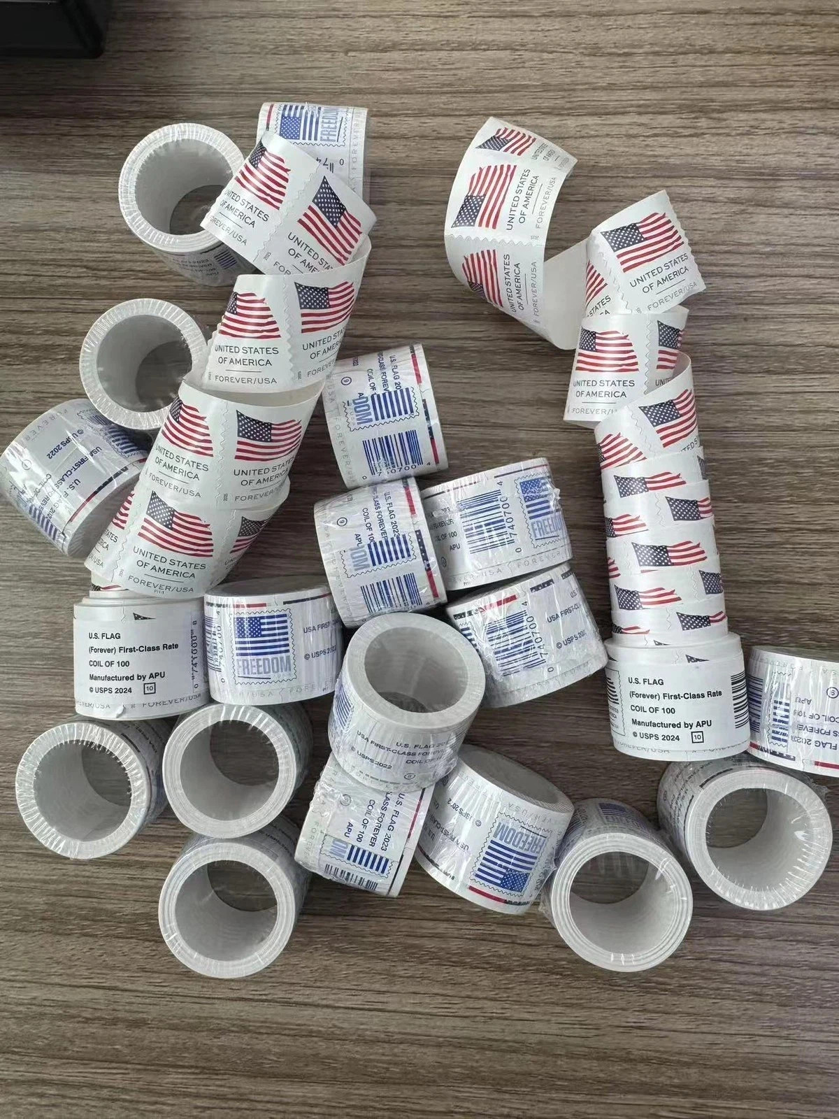 10 Roll Of 100 2025 U.S. Flag First Class US Postage Stamps 1000PCS New-- 10 Roll Of 100 2025 U.S. Flag First Class US Postage Stamps 1000PCS New--