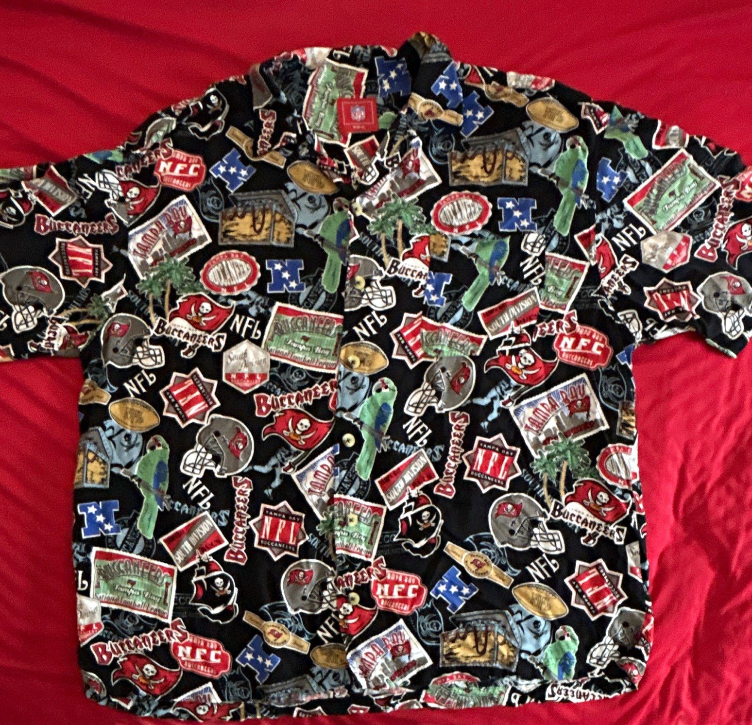 🏈 VINTAGE 2003 Tampa Bay Buccaneers AOP Hawaiian Shirt Size XL