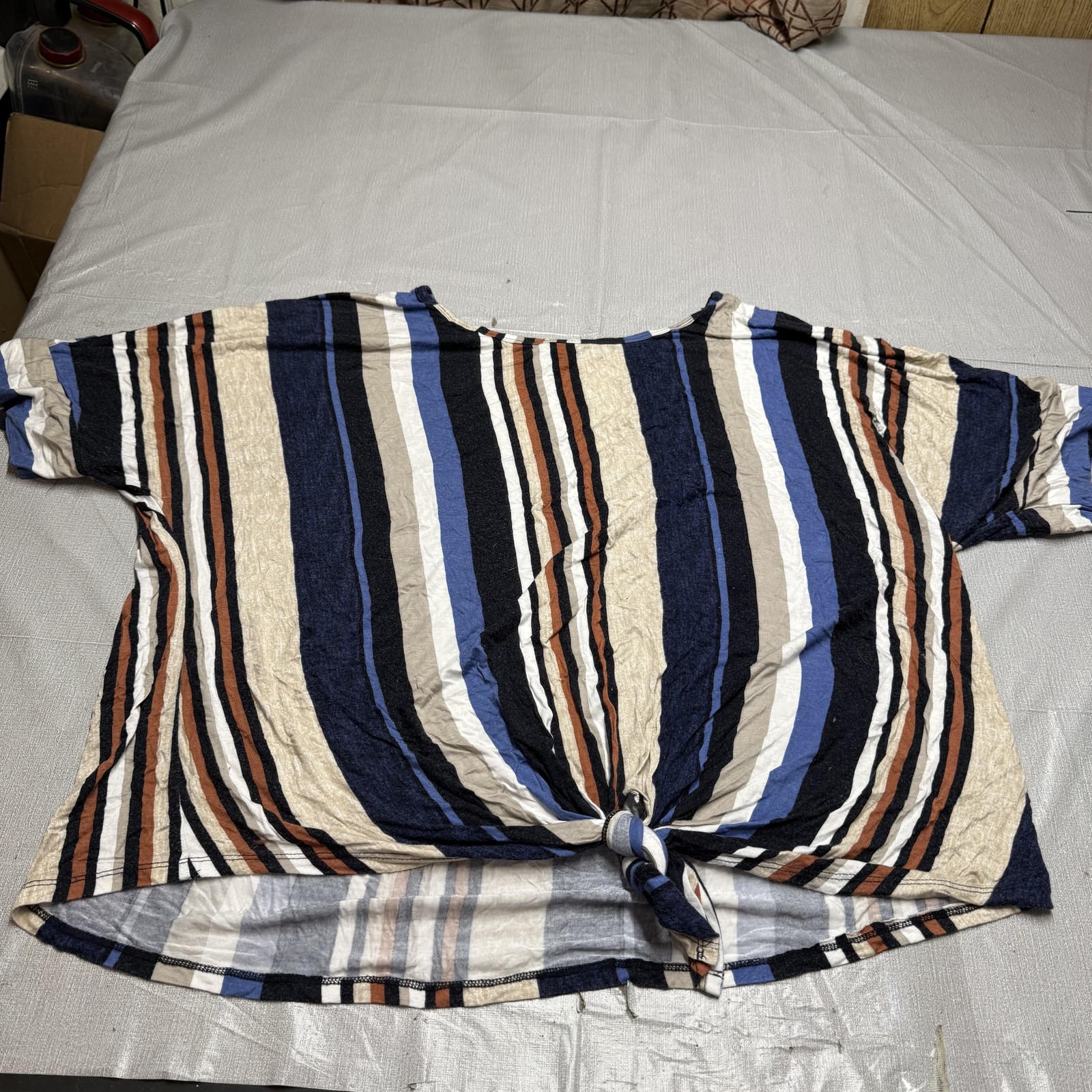 Absolutely Famous Womens Plus 2X Striped Tie Front Top Short Sleeve Rayon Blue