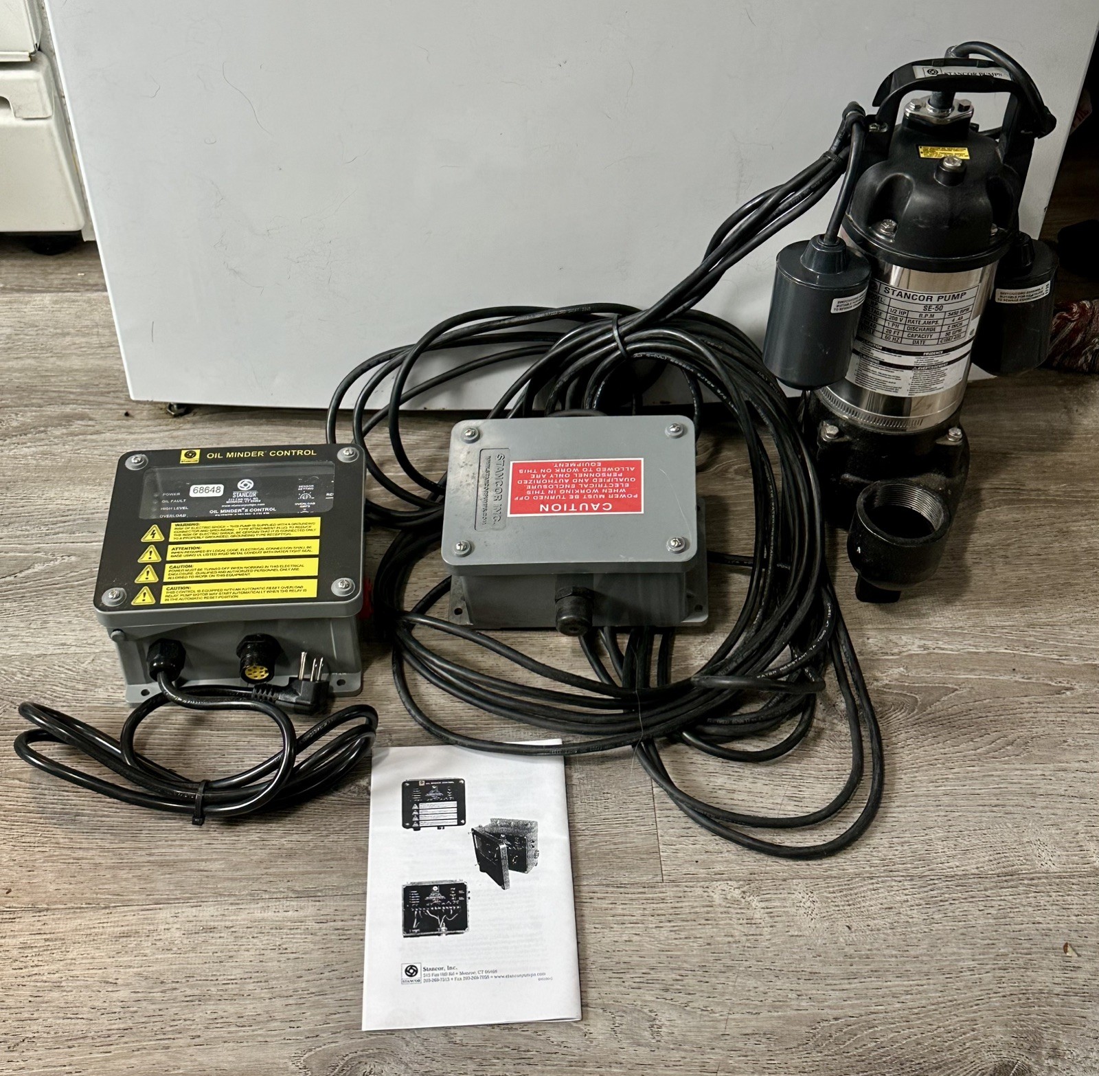 Stancor pump SE-50 & Oil Minder Control II & enclosure Stancor pump SE-50 & Oil Minder Control II & enclosure