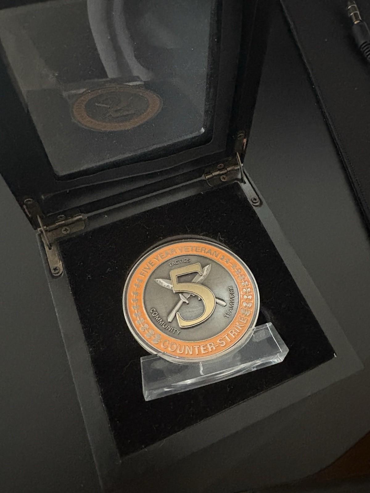 Counter Strike 5 Year Veteran Coin Authentic With Box