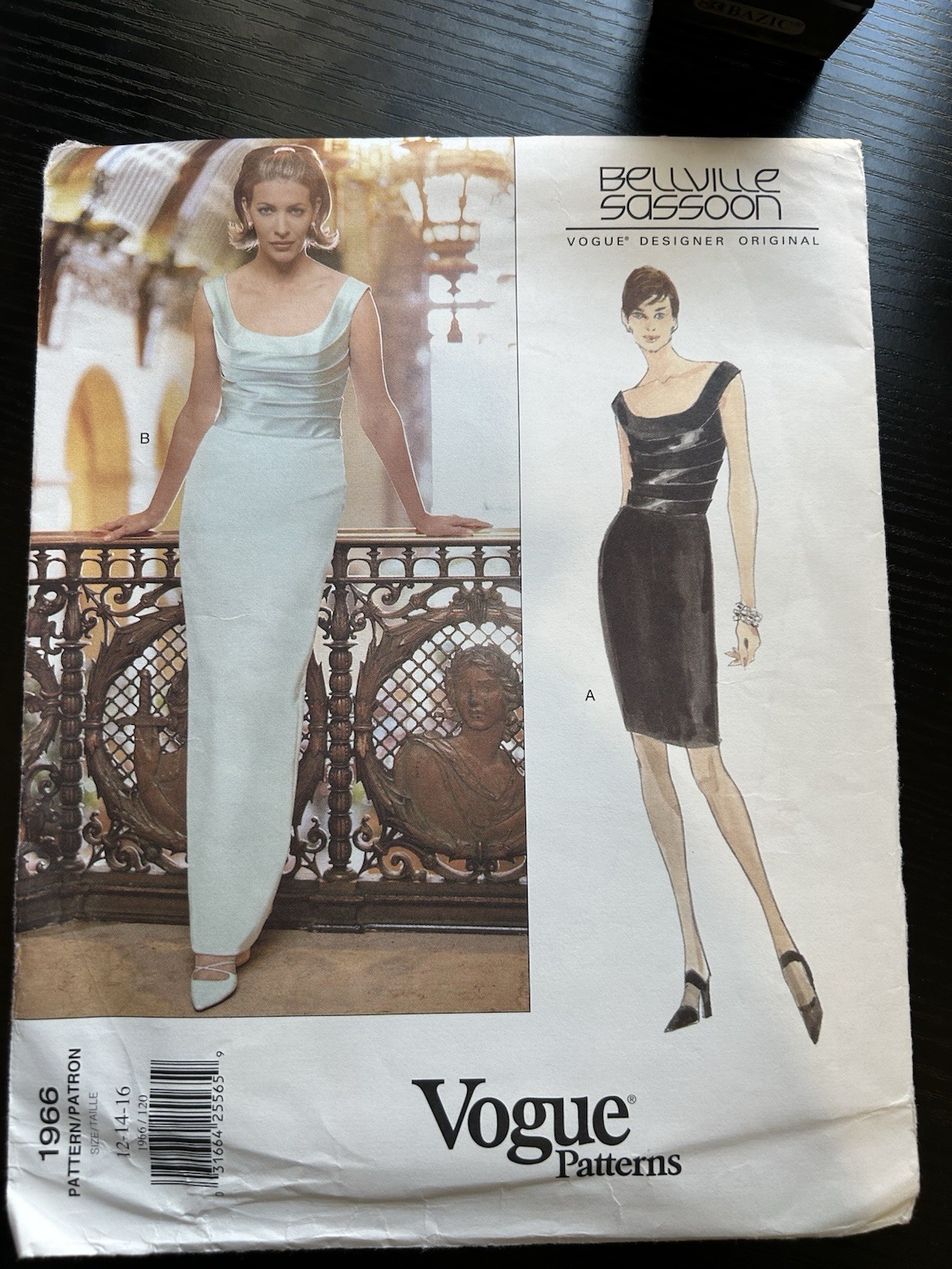 Vogue Patterns Bellville Sassoon V1966 Dress Size 12-16 Vogue Patterns Bellville Sassoon V1966 Dress Size 12-16
