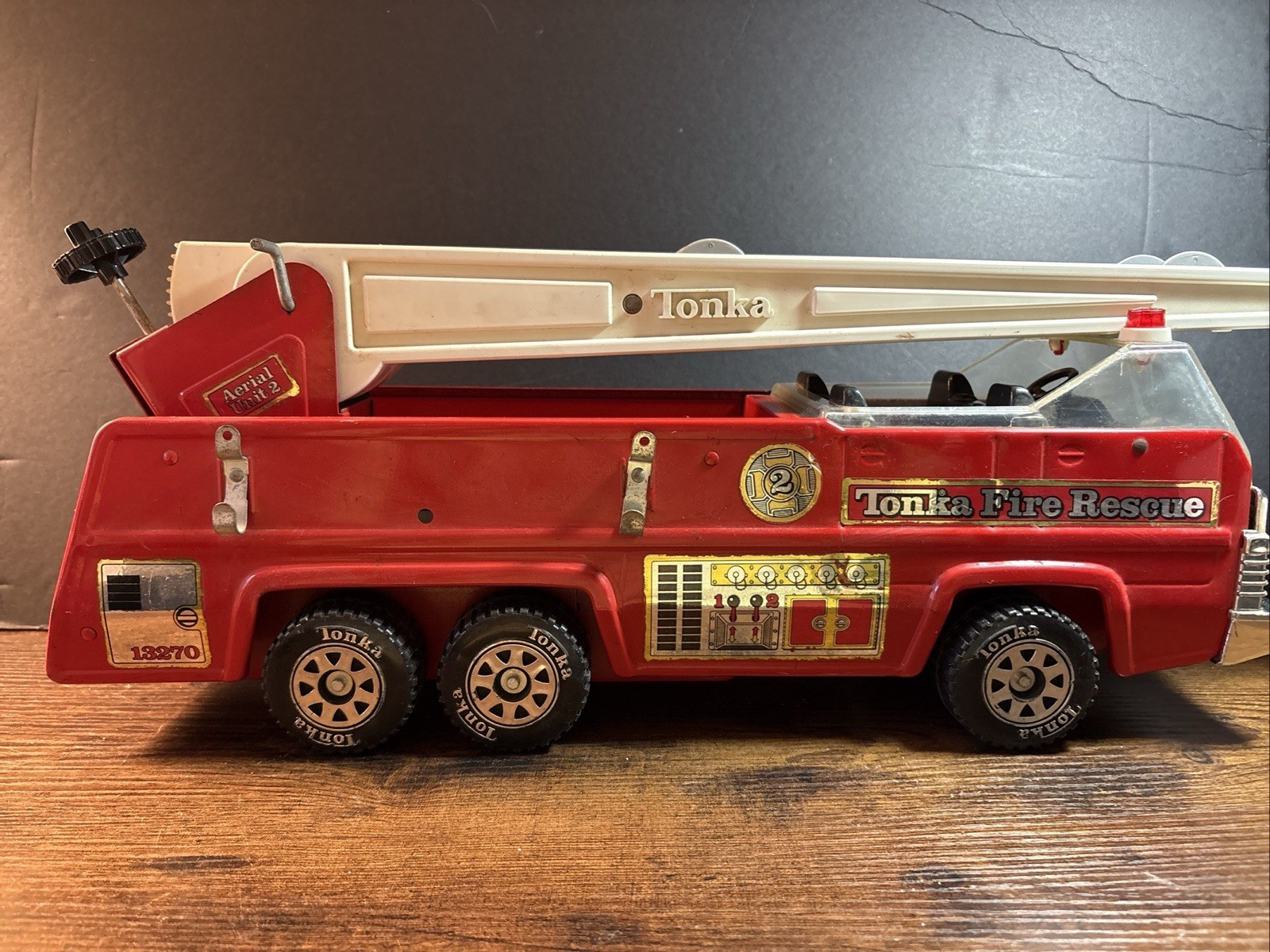 Tonka Fire Rescue Aerial Unit 2 Ladder Truck #13270 Excellent Working Vintage Tonka Fire Rescue Aerial Unit 2 Ladder Truck #13270 Excellent Working Vintage