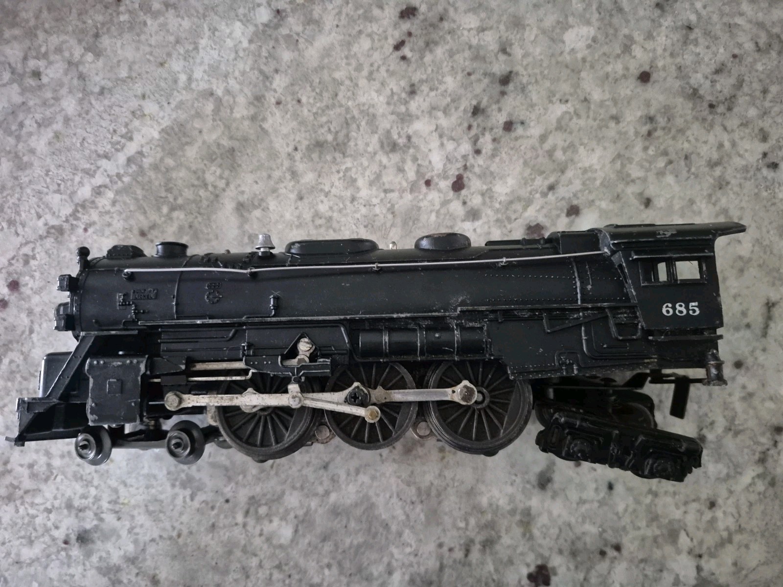 Lionel 685 Vintage O 4-6-4 Hudson Diecast Steam Locomotive Runs Lionel 685 Vintage O 4-6-4 Hudson Diecast Steam Locomotive Runs