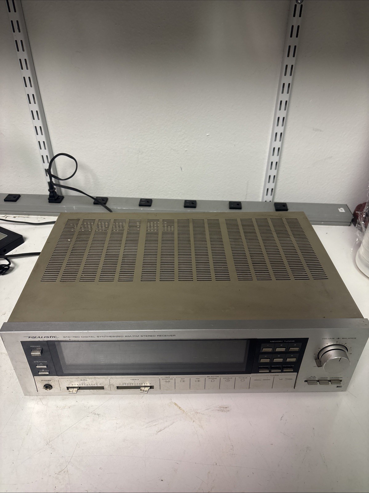 Realistic STA-780 Digital Synthesized AM/FM Stereo Receiver 