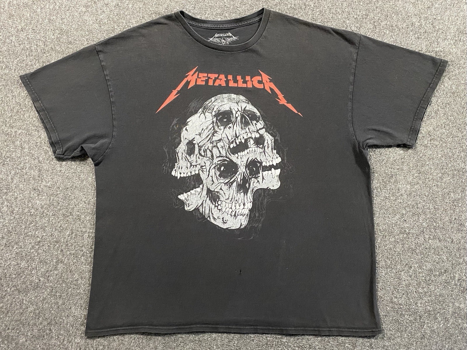 Metallica T-Shirt Mens 2XL Pushead Skull Graphic Print Metal Grunge Distressed Metallica T-Shirt Mens 2XL Pushead Skull Graphic Print Metal Grunge Distressed