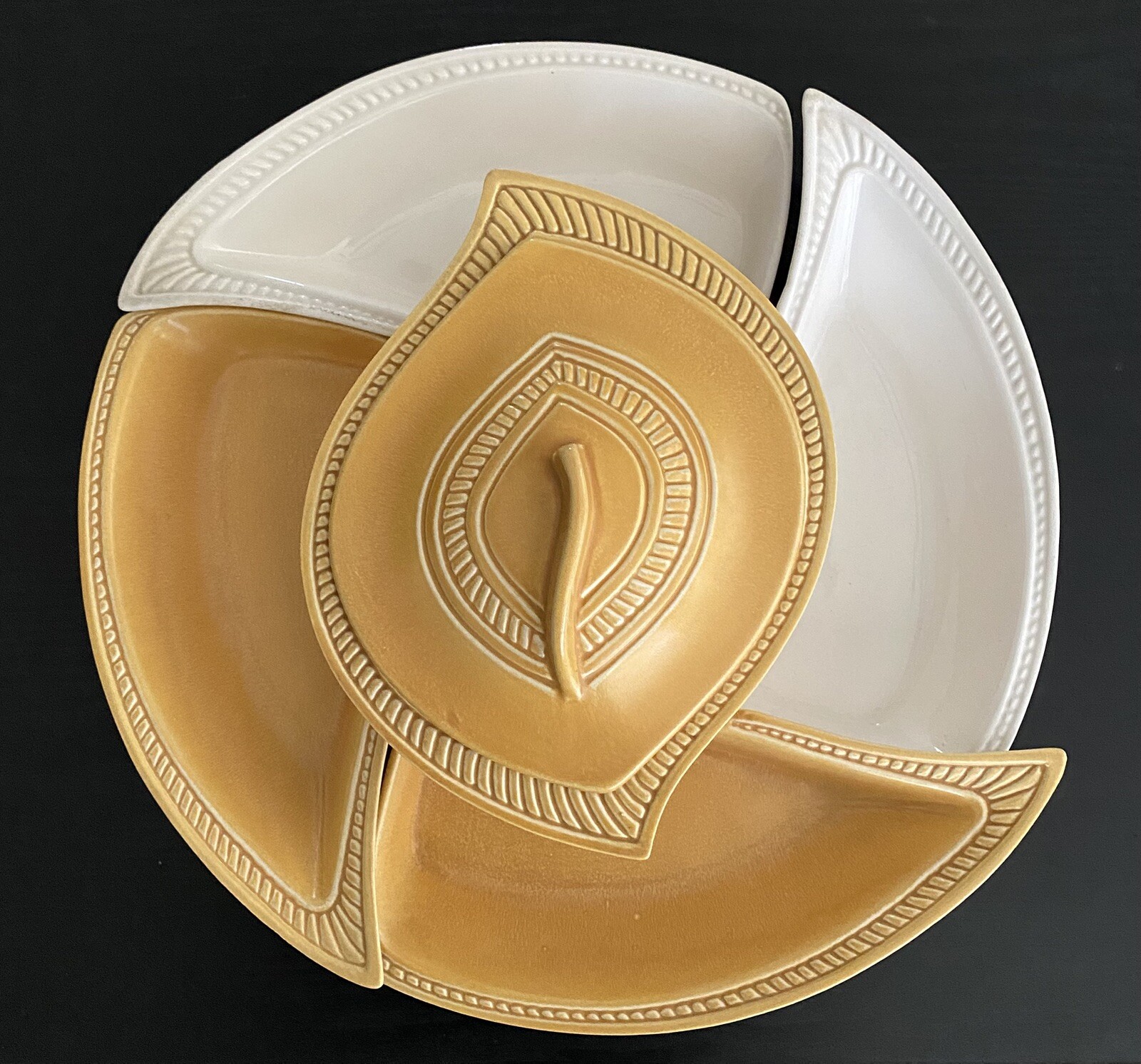 Vintage MCM Miramar of Calif. #905 6 pc. Dip Set Yellow & White USA Made Vintage MCM Miramar of Calif. #905 6 pc. Dip Set Yellow & White USA Made