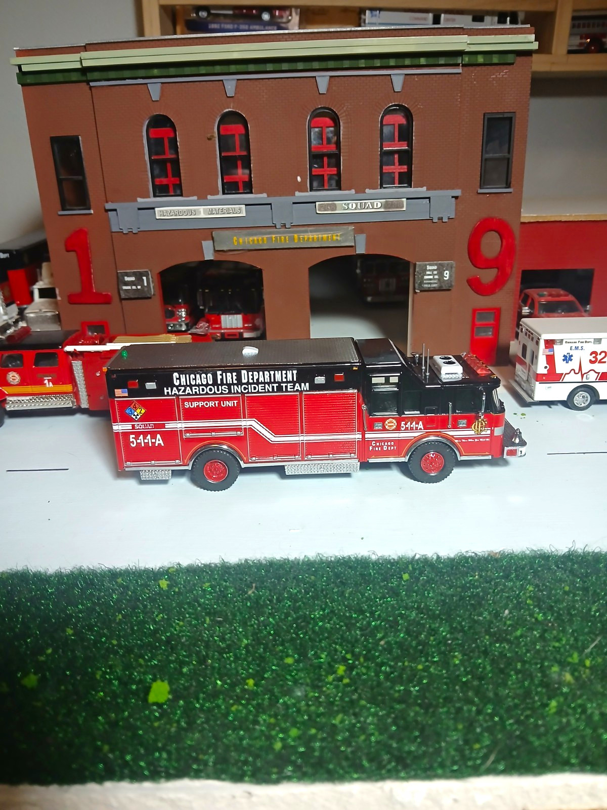 Code 3 1:64 Pierce Chicago Fire Dept Hazardous Incident Team Kitbash. Rare Code 3 1:64 Pierce Chicago Fire Dept Hazardous Incident Team Kitbash. Rare
