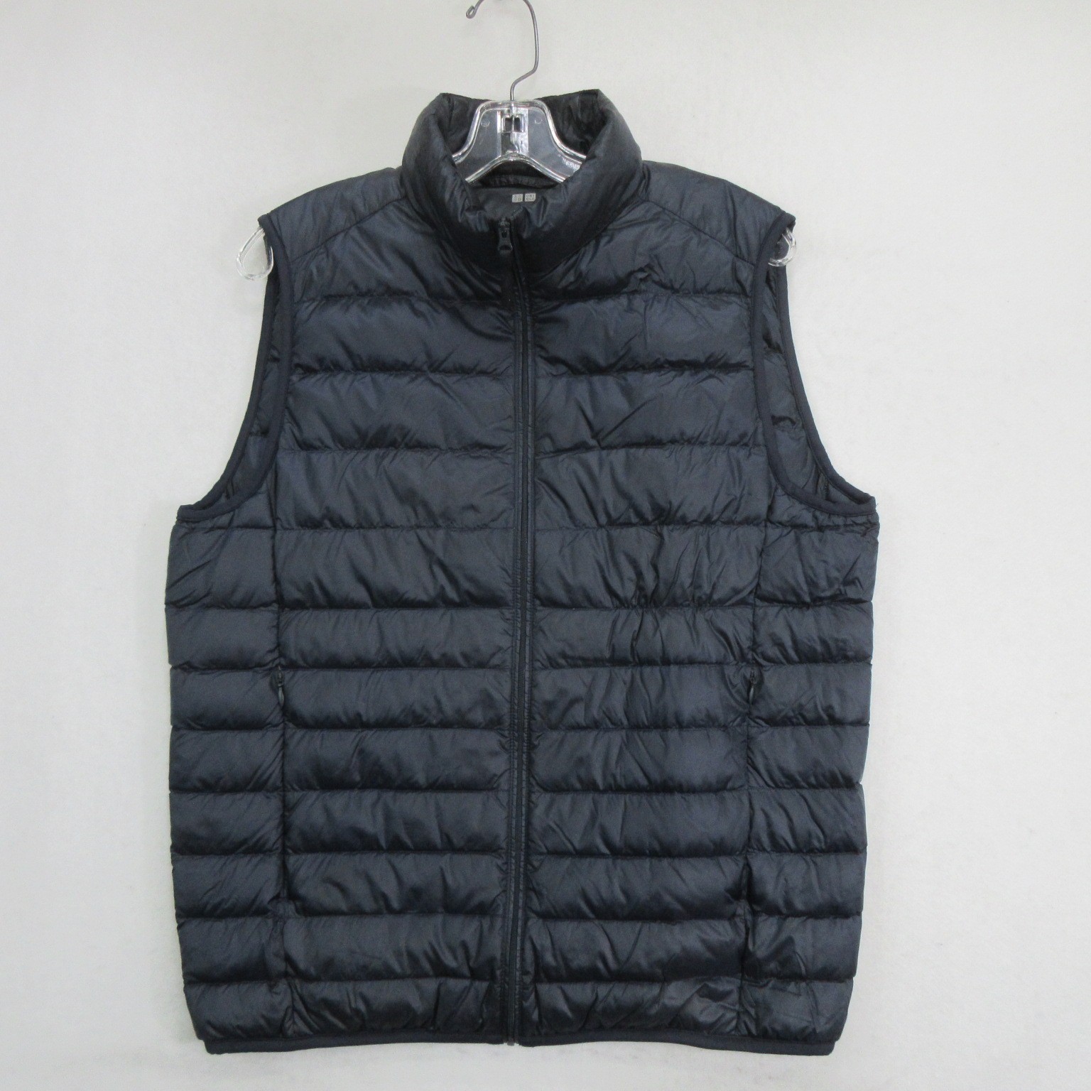 Uniqlo Ultra Light Down Vest Size M Black Full Zip Quilted Puffer Packable