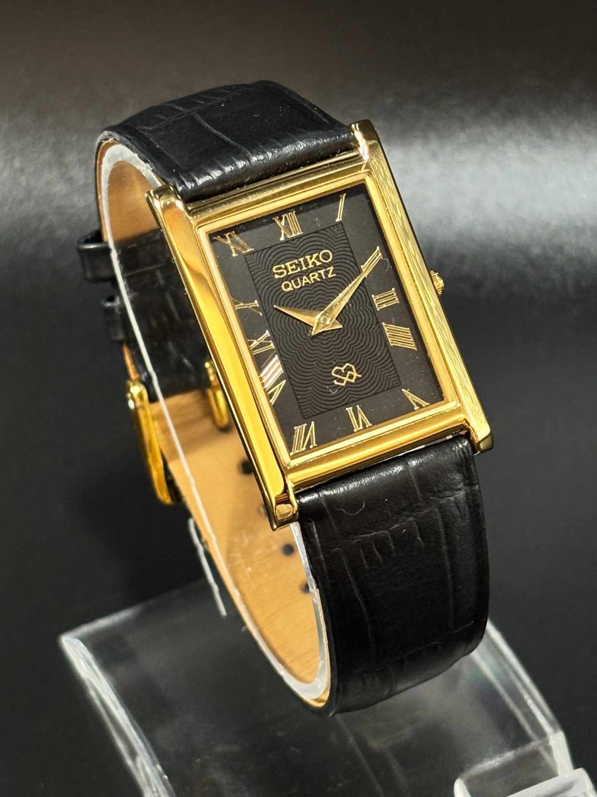 Vintage Refurbished Seiko Slim Tank Men\'s Roman Dial Wrist Watch