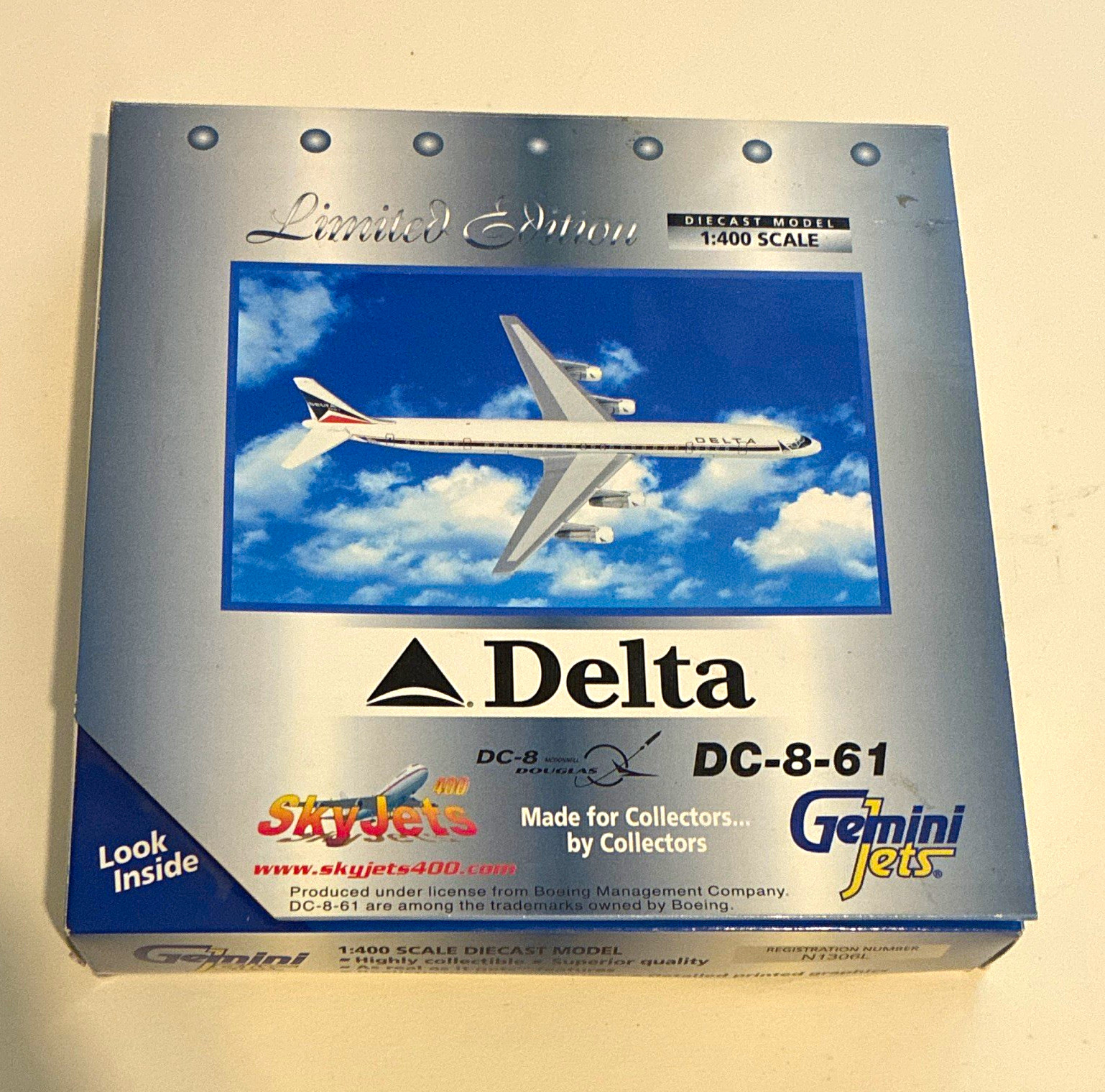 NIB GeminiJets Delta DC-8-61 1:400 Diecast Model Airliner NIB GeminiJets Delta DC-8-61 1:400 Diecast Model Airliner