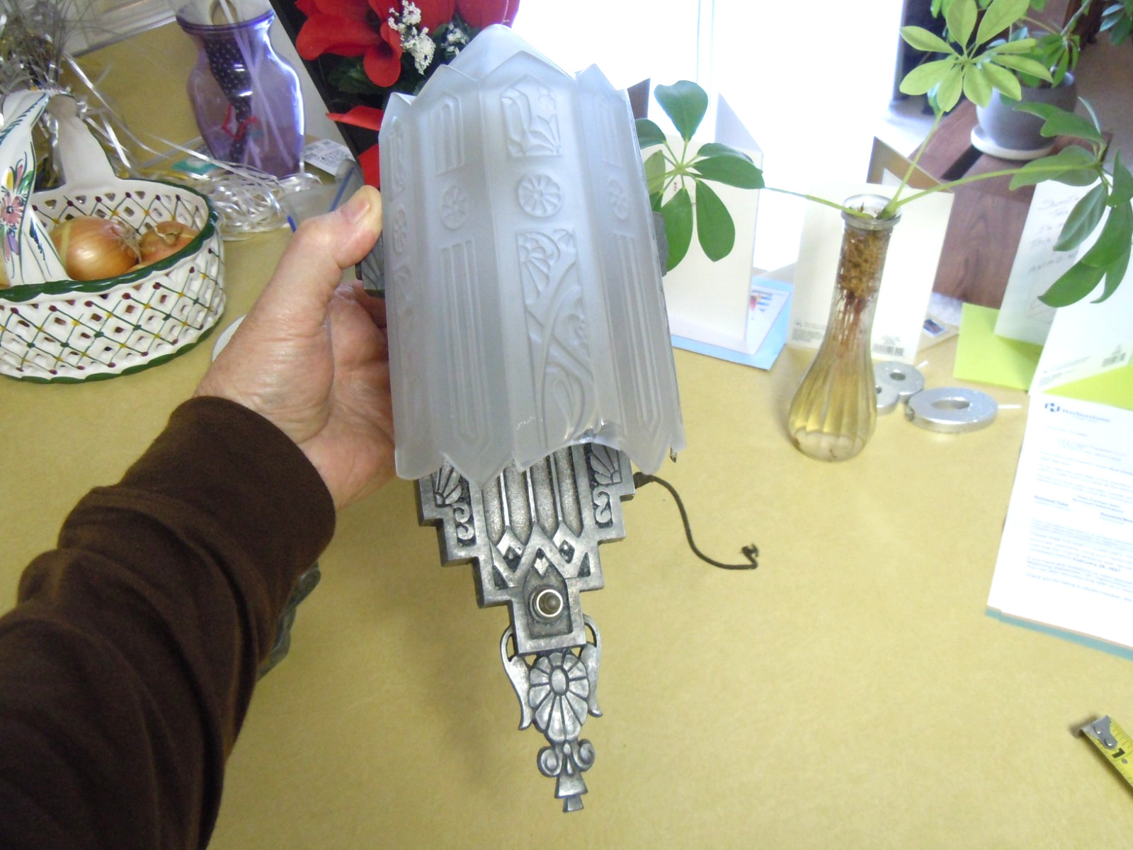 Rare Art Deco Lincoln MFG Co Venetian Frosted Slip Shade Wall Sconces Pair 1930s Rare Art Deco Lincoln MFG Co Venetian Frosted Slip Shade Wall Sconces Pair 1930s