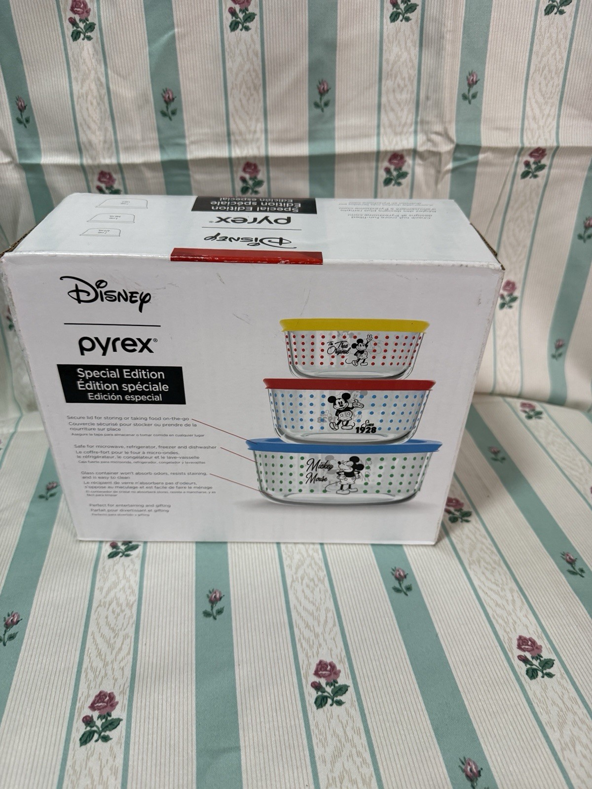 Pyrex Disney Mickey Mouse 6 Pc Storage Bowl Set w Lids Special Edition NEW Pyrex Disney Mickey Mouse 6 Pc Storage Bowl Set w Lids Special Edition NEW