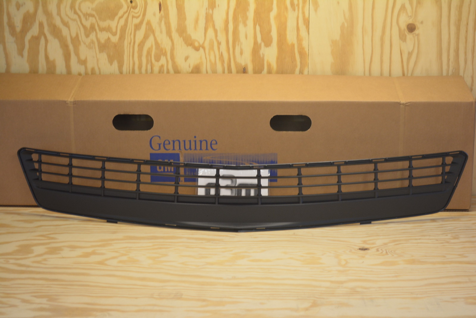 OEM New 2014 - 2015 Chevrolet Camaro LT LS Front Lower Black Grille 22829523
