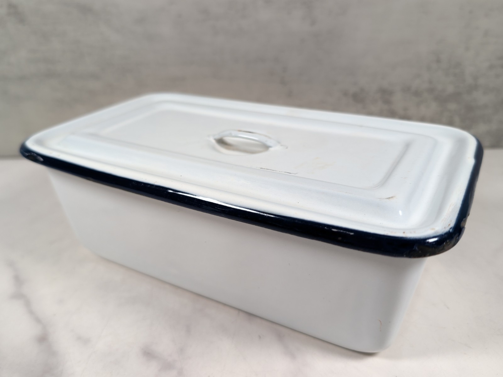 Vintage White & Blue Enamelware Refrigerator Box with Lid Vintage White & Blue Enamelware Refrigerator Box with Lid