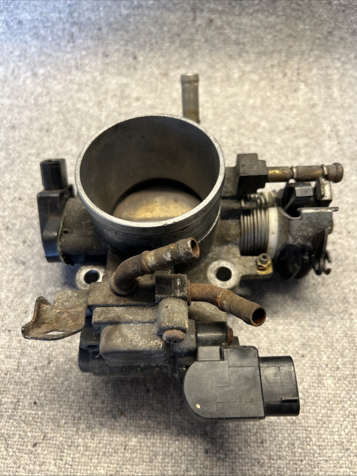 03-06 HONDA ELEMENT Throttle Body 2.4 4 Cylinder OEM OEM TPS 2003 2004 2005 2006