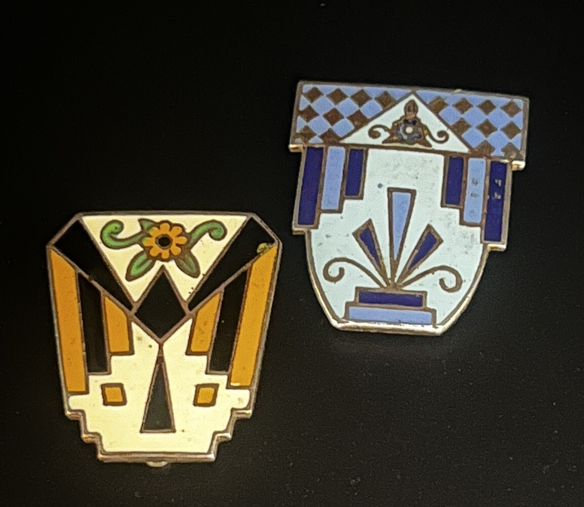 VTG ATQ Art Deco Enamel Dress Fur Shoe Clips Blue Yellow Mismatch Pair VTG ATQ Art Deco Enamel Dress Fur Shoe Clips Blue Yellow Mismatch Pair