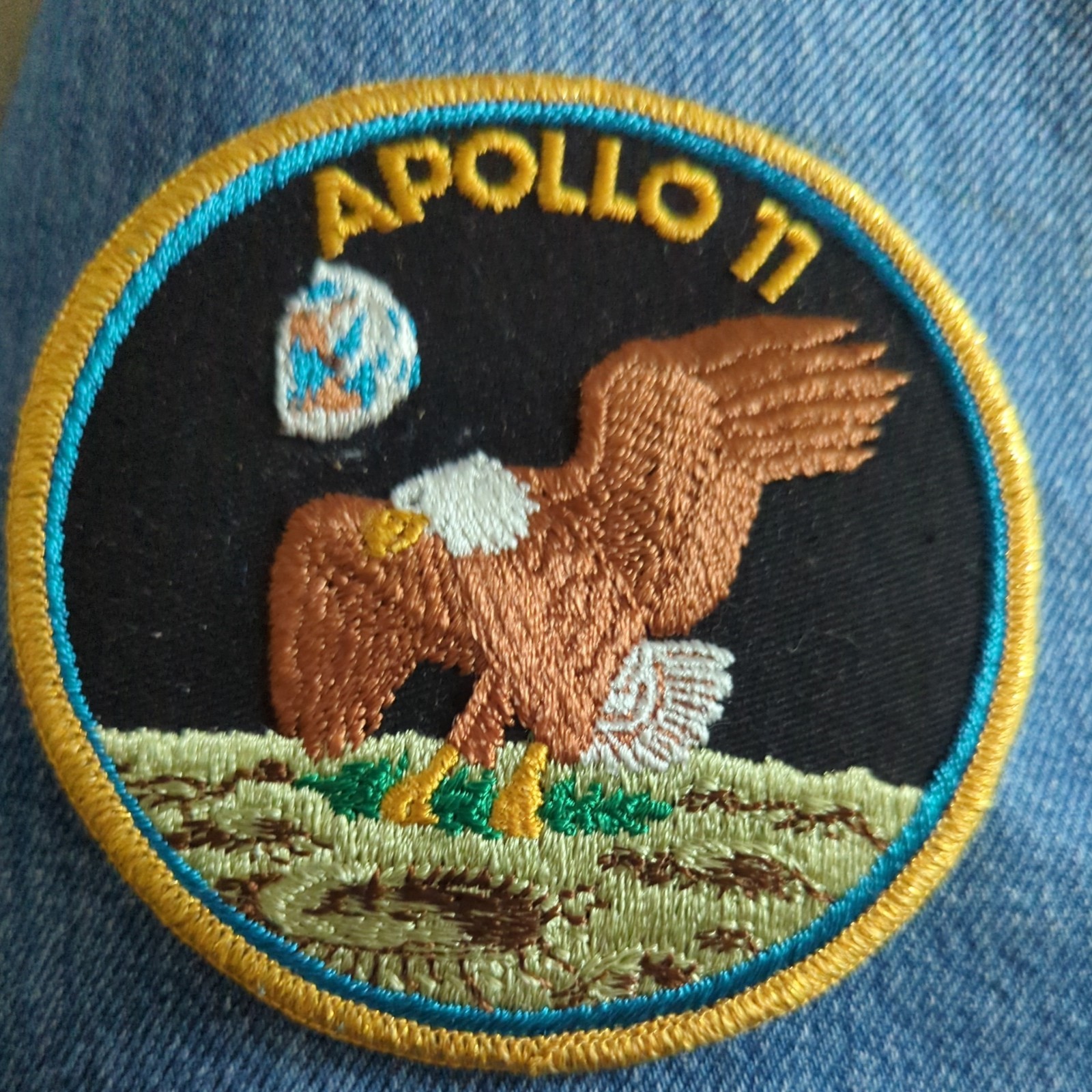 VINTAGE APOLLO 11 MISSION NASA EMBROIDERED SPACE PATCH 4” VINTAGE APOLLO 11 MISSION NASA EMBROIDERED SPACE PATCH 4”