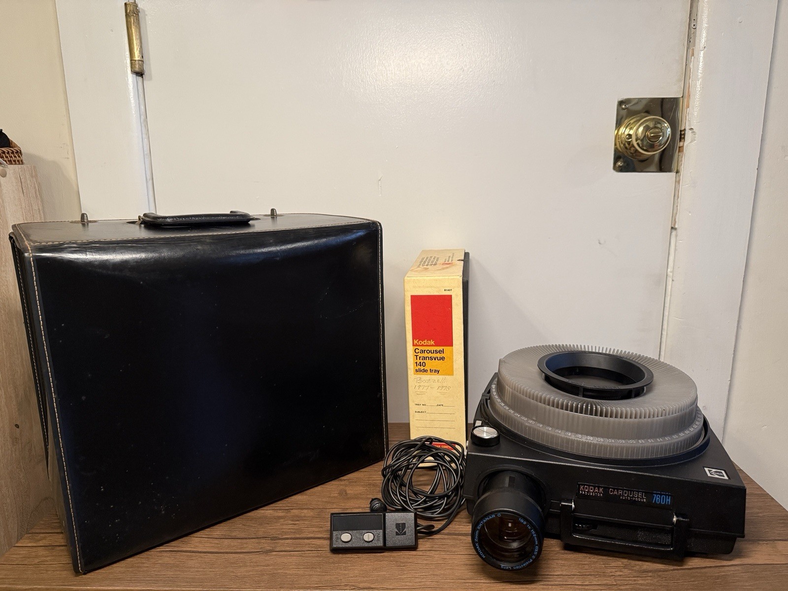 Vintage Kodak Carousel 760H 35mm Slide Projector Tested w/Remote, Tray And Case Vintage Kodak Carousel 760H 35mm Slide Projector Tested w/Remote, Tray And Case