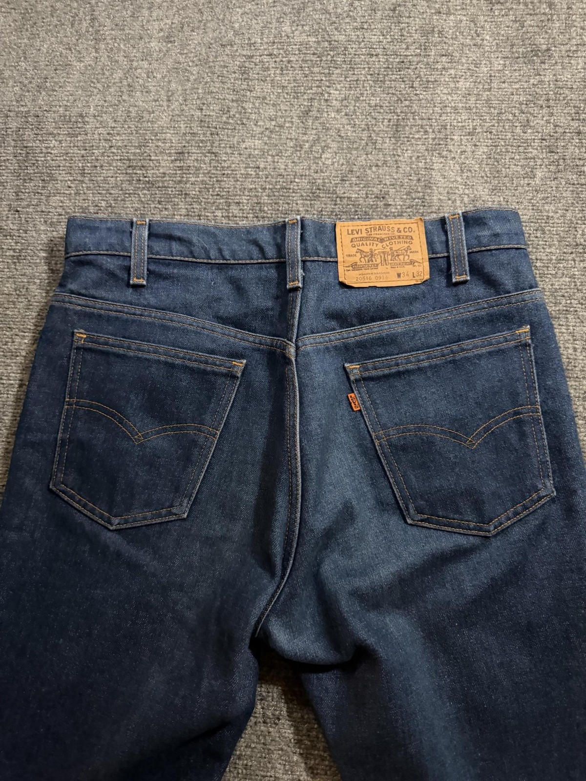 Vintage Levis 20516 Jeans Mens 34x32 Blue Dark Wash Regular Straight orange USA