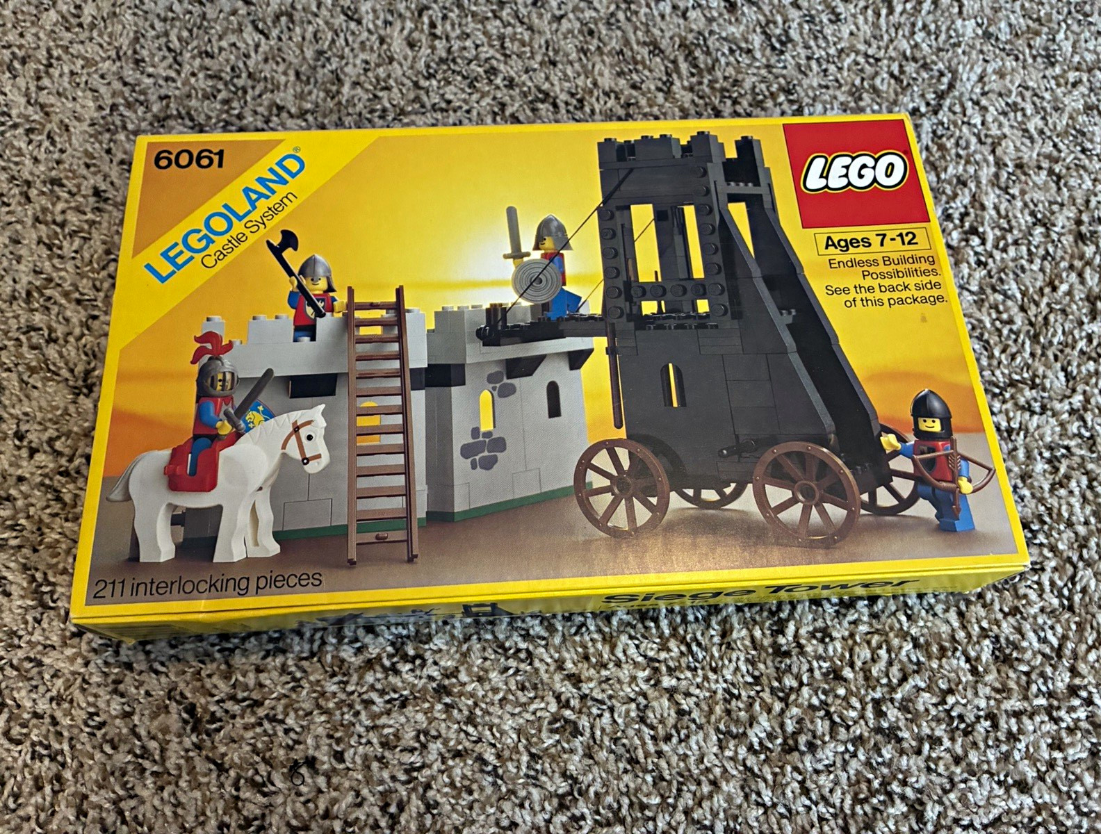 LEGO Castle LEGOLAND Siege Tower Empty Box LEGO Castle LEGOLAND Siege Tower Empty Box