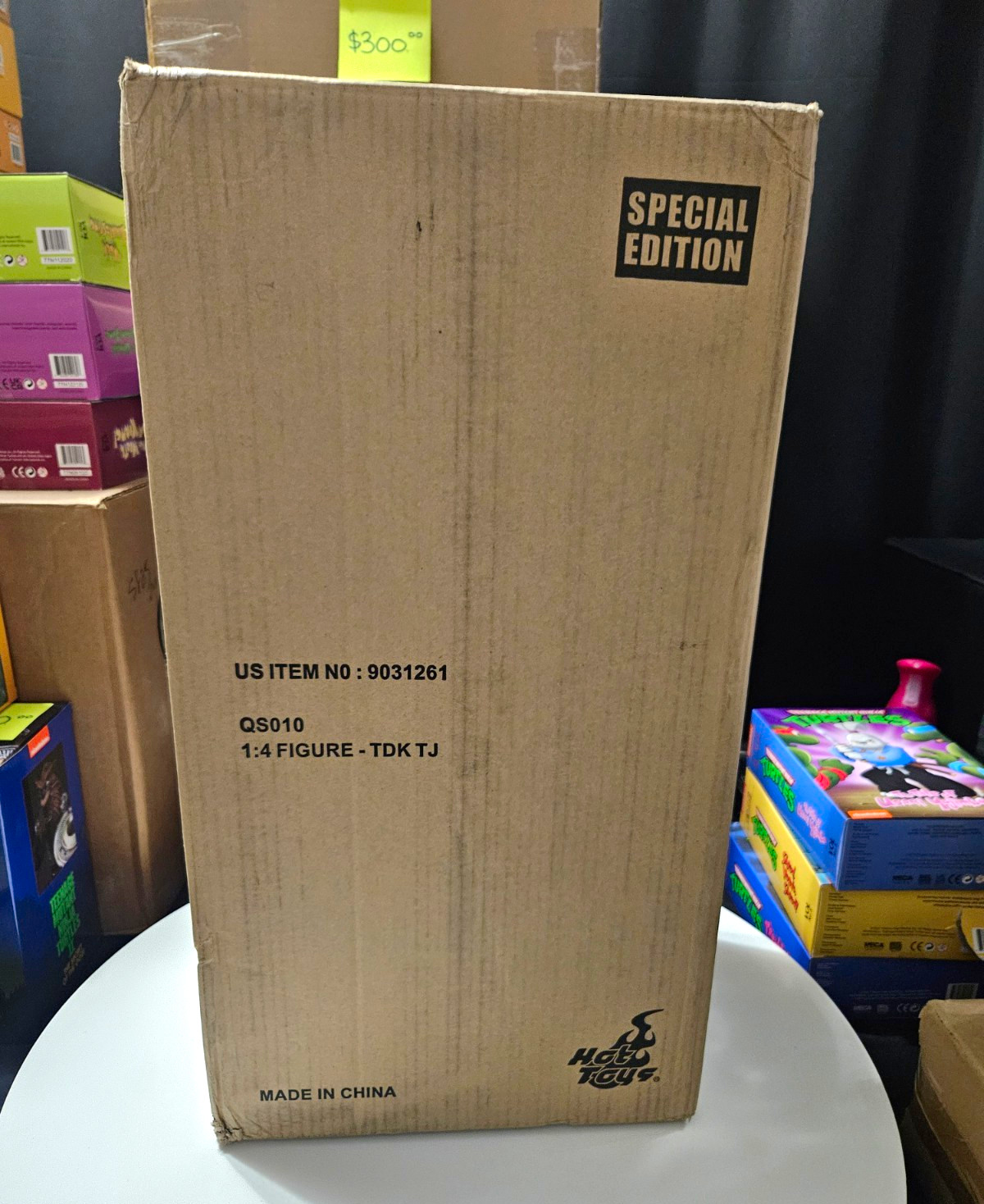 Hot Toys QS010 1:4 Scale Action Figure - Special Edition Collectible Figure