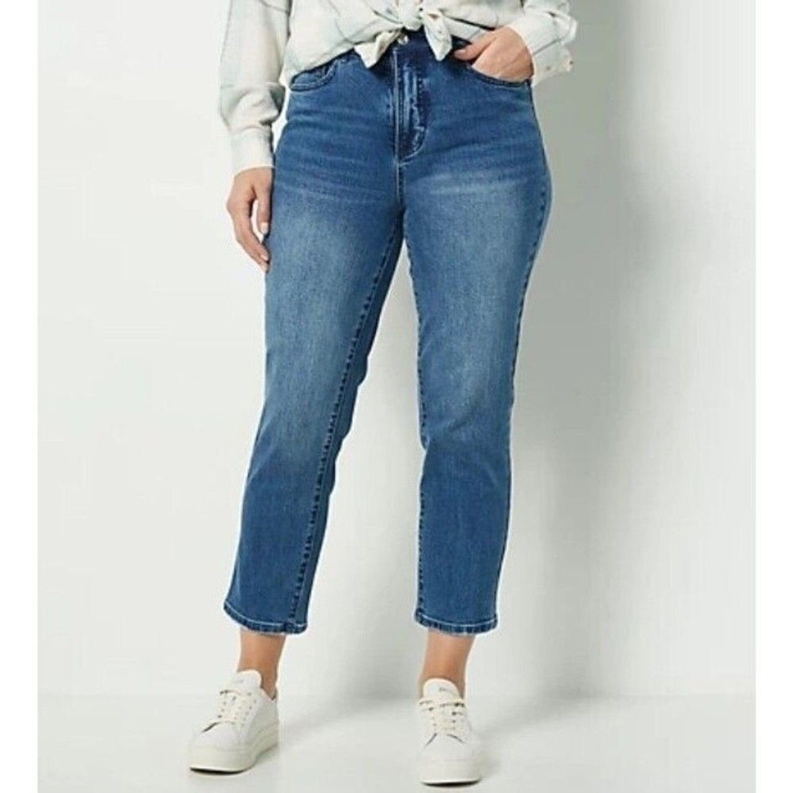 Studio Park x Courtney Khondabi Jeans Straight Leg Crop sz 6 Medium Wash A498847