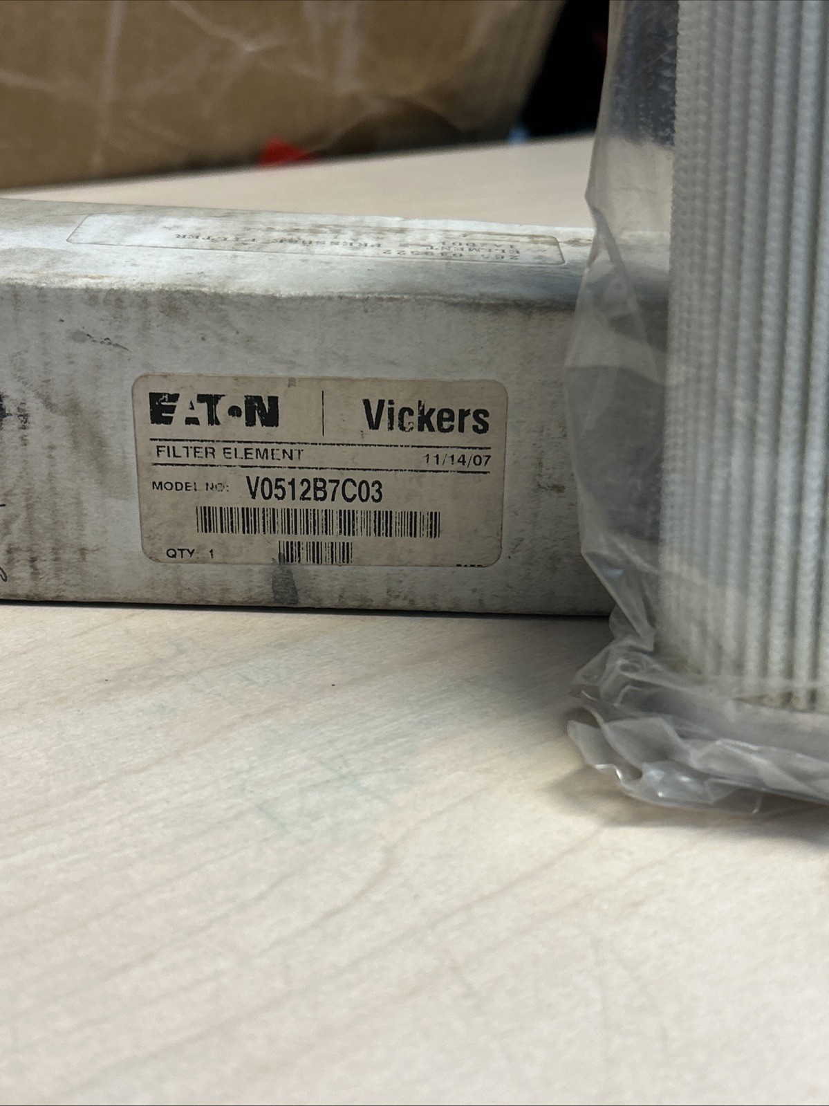 Eaton Vickers V0512B7C03 Hydraulic Filter Element 3 Micron OEM NEW