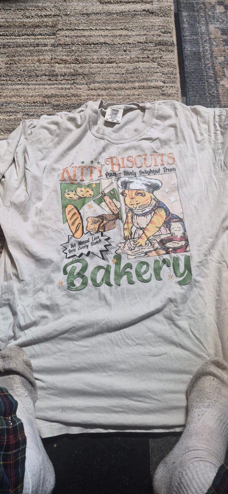comfort colors xl tee shirt kitty biscuits comfort colors xl tee shirt kitty biscuits