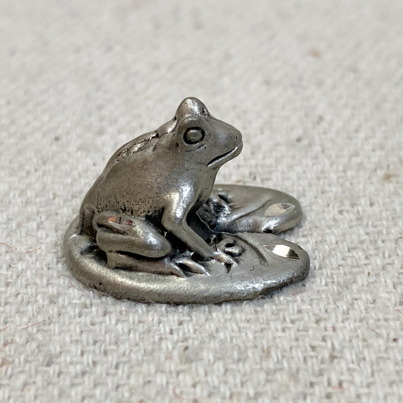 Vintage Pewter Miniature Frog Toad on Lily pad - Marked Cuteri Pewter Vintage Pewter Miniature Frog Toad on Lily pad - Marked Cuteri Pewter