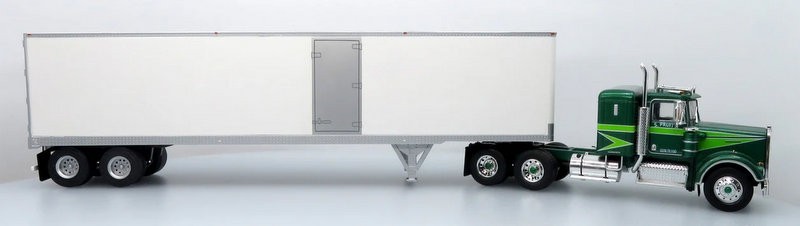 1976 Kenworth W900A Tractor & Trailer: Movin\' On 1:43 Diecast/ABS Plastic Model