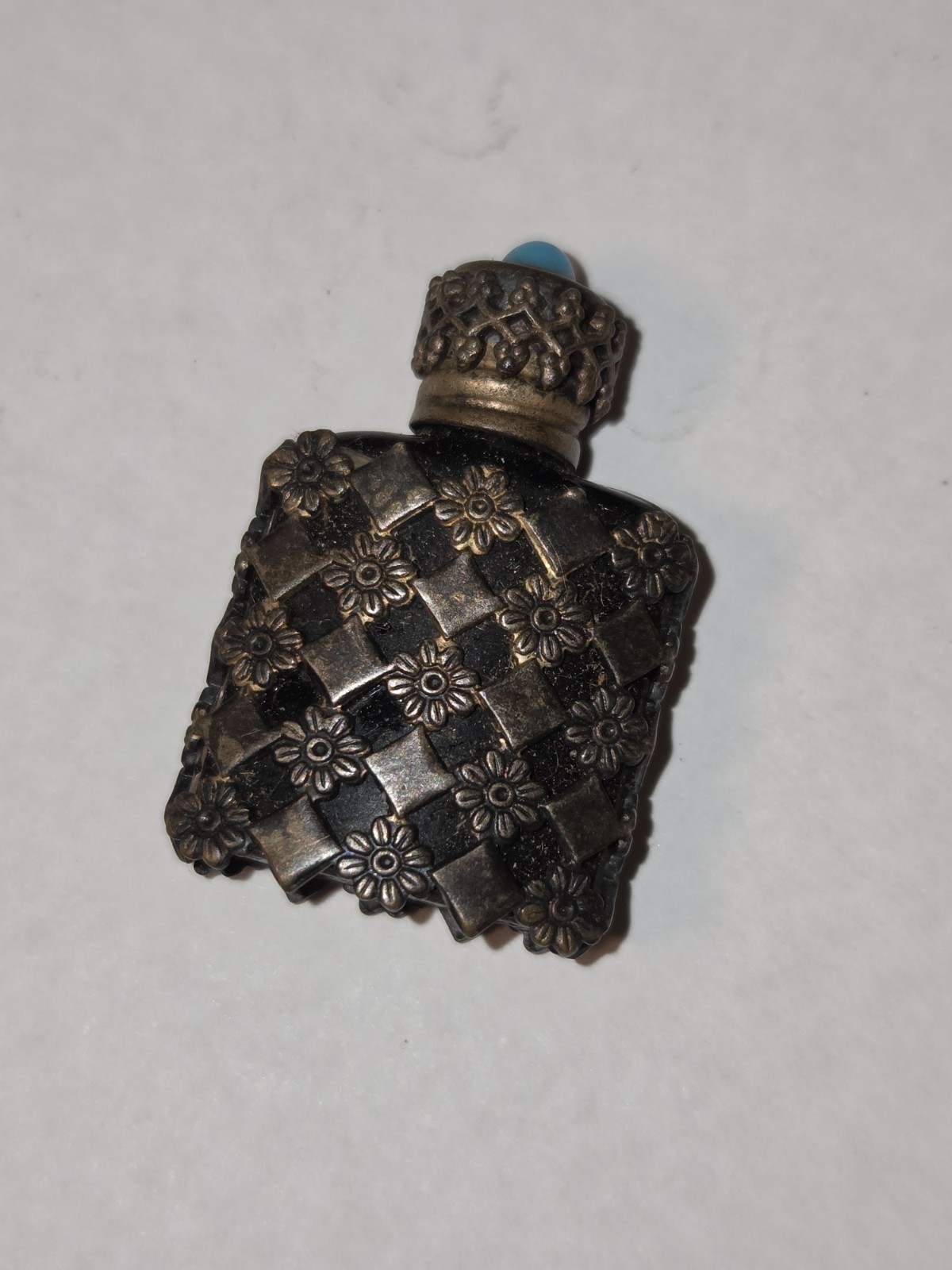 VINTAGE FRENCH AMETHYST PERFUME BOTTLE PETIT FLACON BY MAISON ARPAR VINTAGE FRENCH AMETHYST PERFUME BOTTLE PETIT FLACON BY MAISON ARPAR
