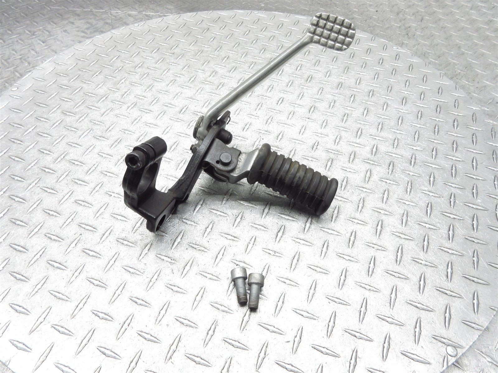 2008 01-08 Triumph Bonneville T100 Right Rearset Foot Peg Brake Pedal