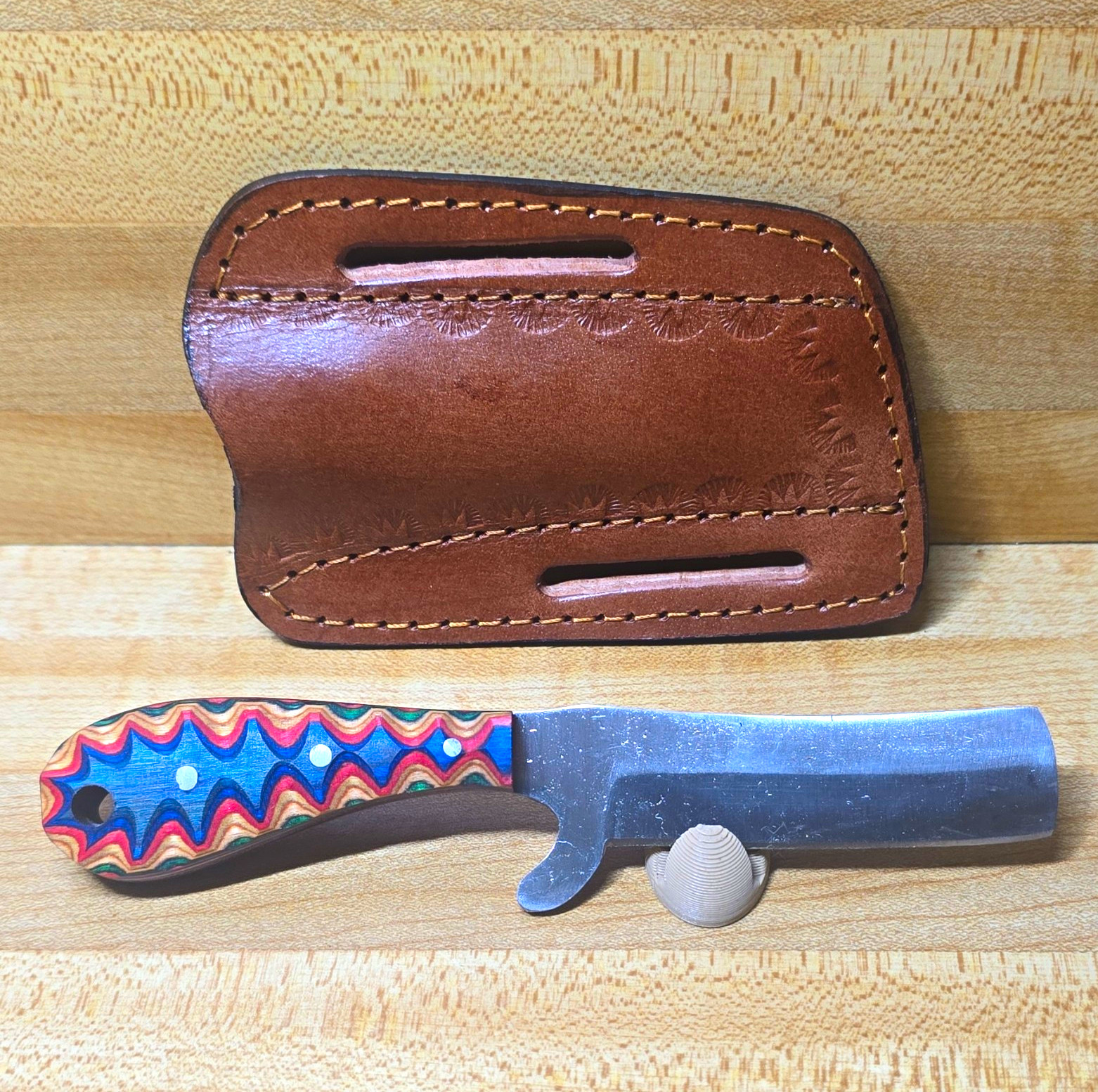 • Custom Hand-Forged Carbon Steel Bull Cutter Multicolor Jigged Pakawood Handle