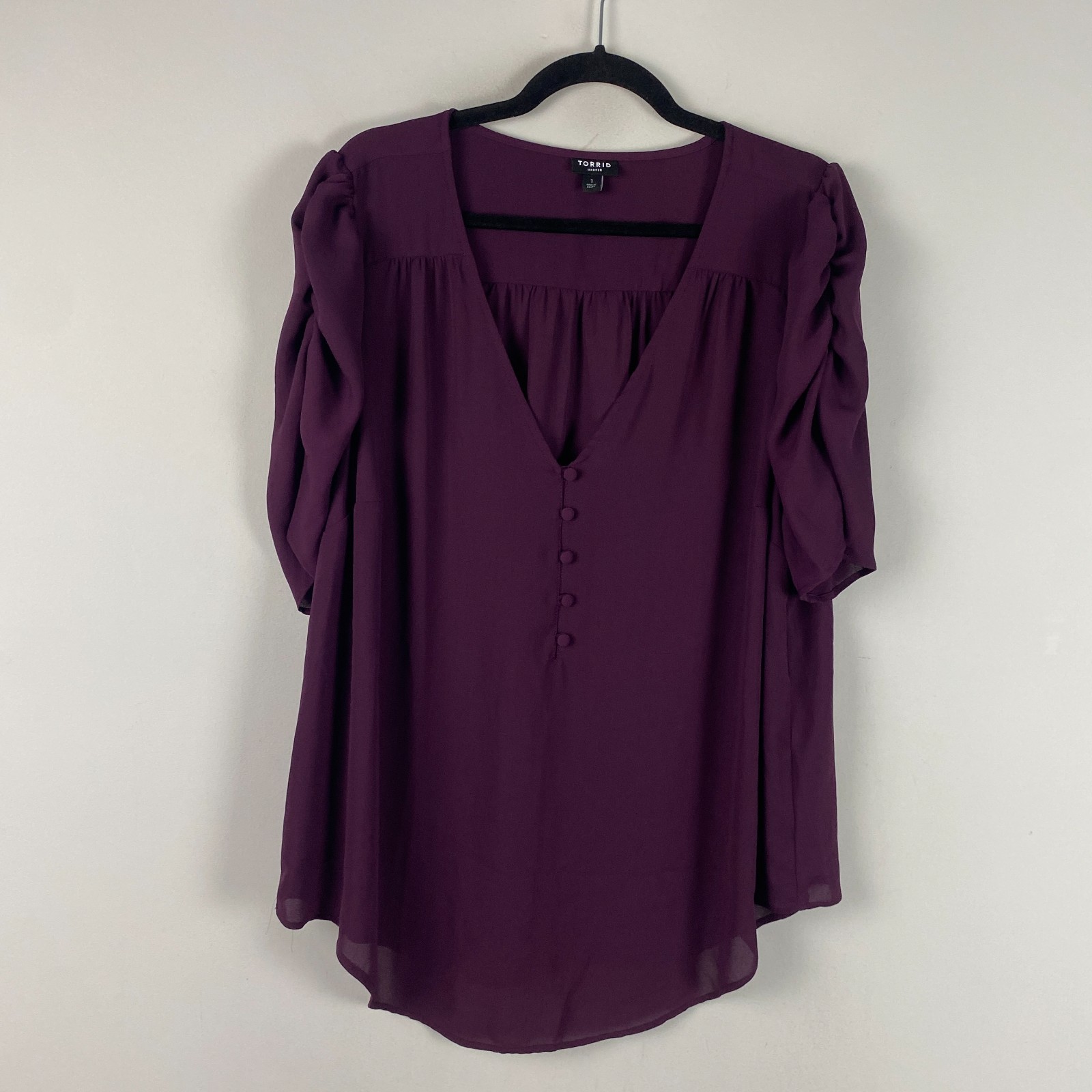 Torrid Harper Georgette V-Neck Ruched Sleeve Blouse Size 1X Purple V Neck