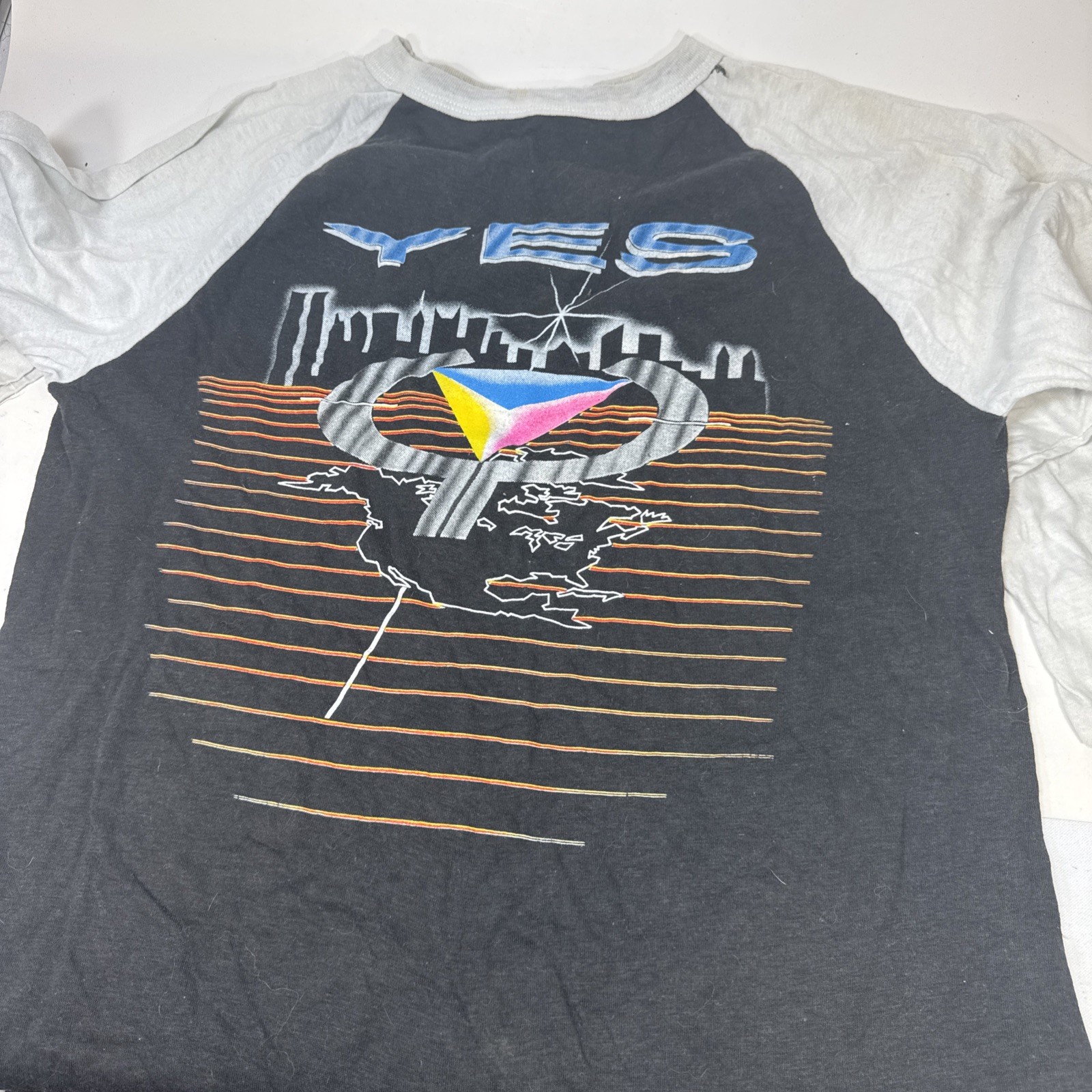 Yes World Tour 1984 Sparkomatic 3/4 Sleeve Large Yes World Tour 1984 Sparkomatic 3/4 Sleeve Large