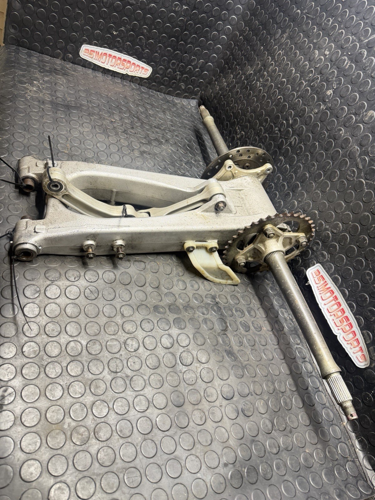 2006 - 2014 Honda Trx450er Trx450r Swing Arm Rear Axle Rear End Assembly 2006 - 2014 Honda Trx450er Trx450r Swing Arm Rear Axle Rear End Assembly