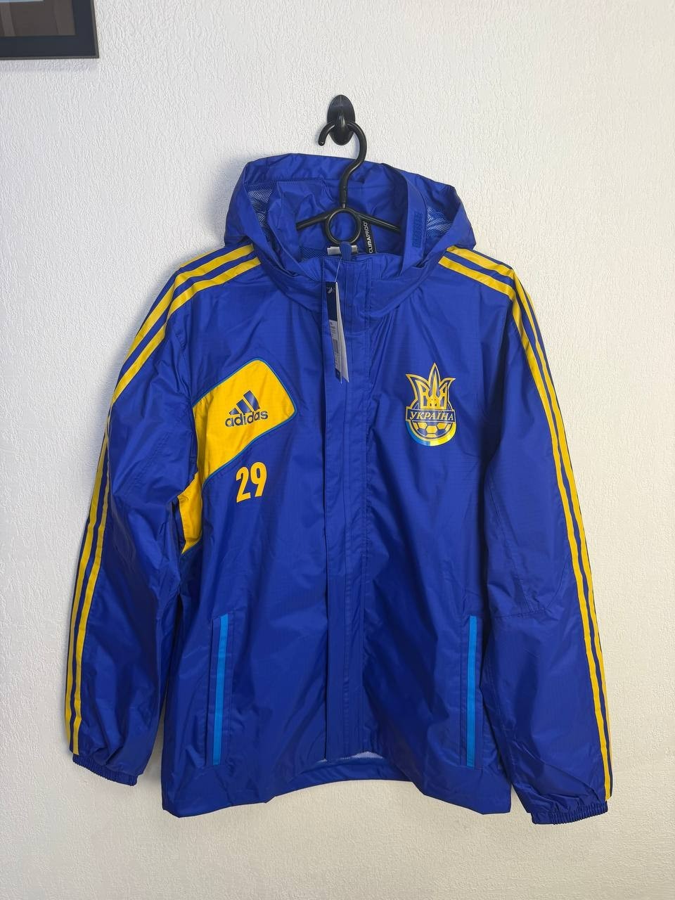 UKRAINE TEAM FOOTBALL WINDBREAKER ADIDAS CLIMAPROOF NEW WITH TAG SIZE M 2012 UKRAINE TEAM FOOTBALL WINDBREAKER ADIDAS CLIMAPROOF NEW WITH TAG SIZE M 2012