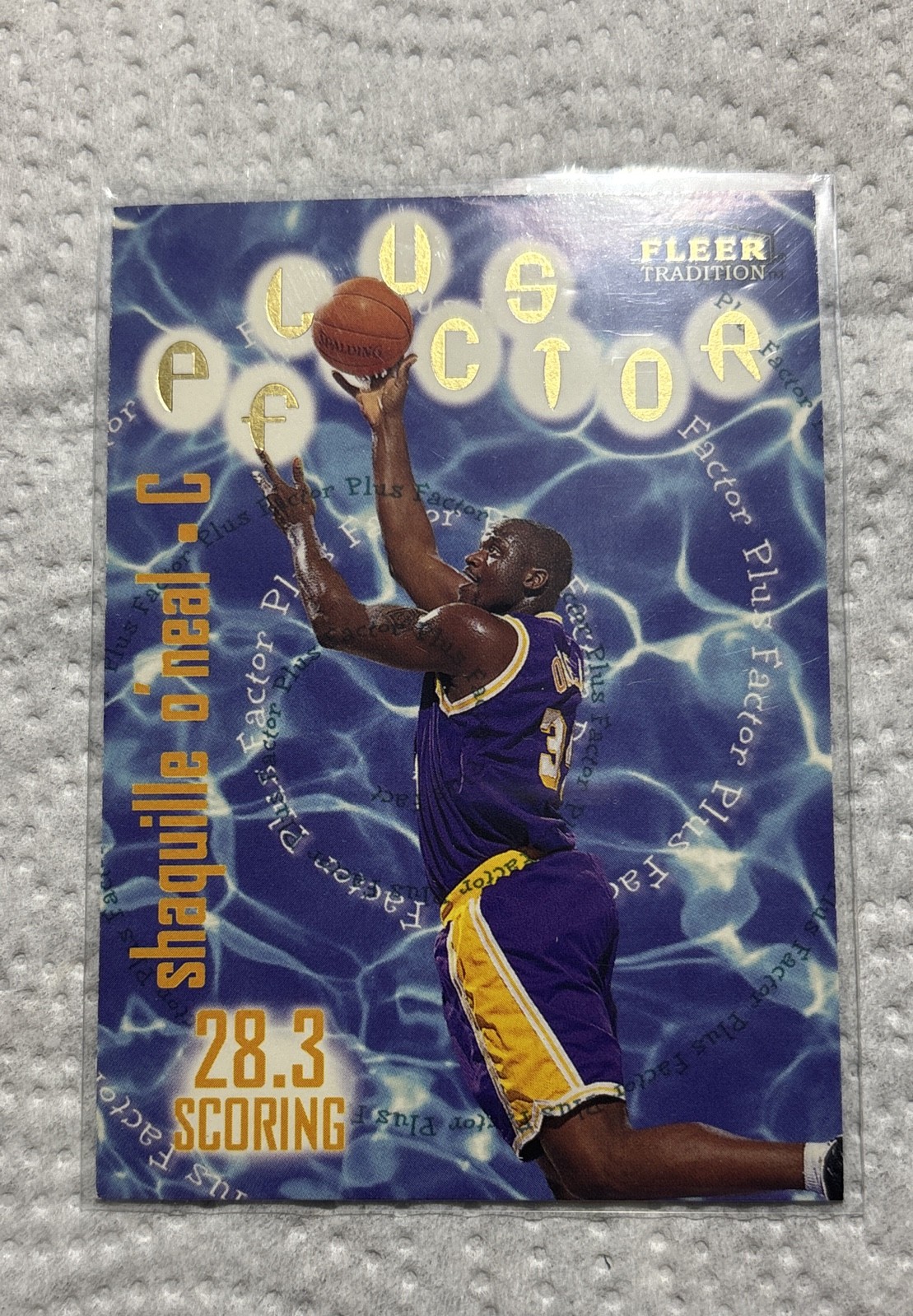 1998-99 Fleer Tradition - Plus Factor Shaquille O\'Neal #143 1998-99 Fleer Tradition - Plus Factor Shaquille O\'Neal #143