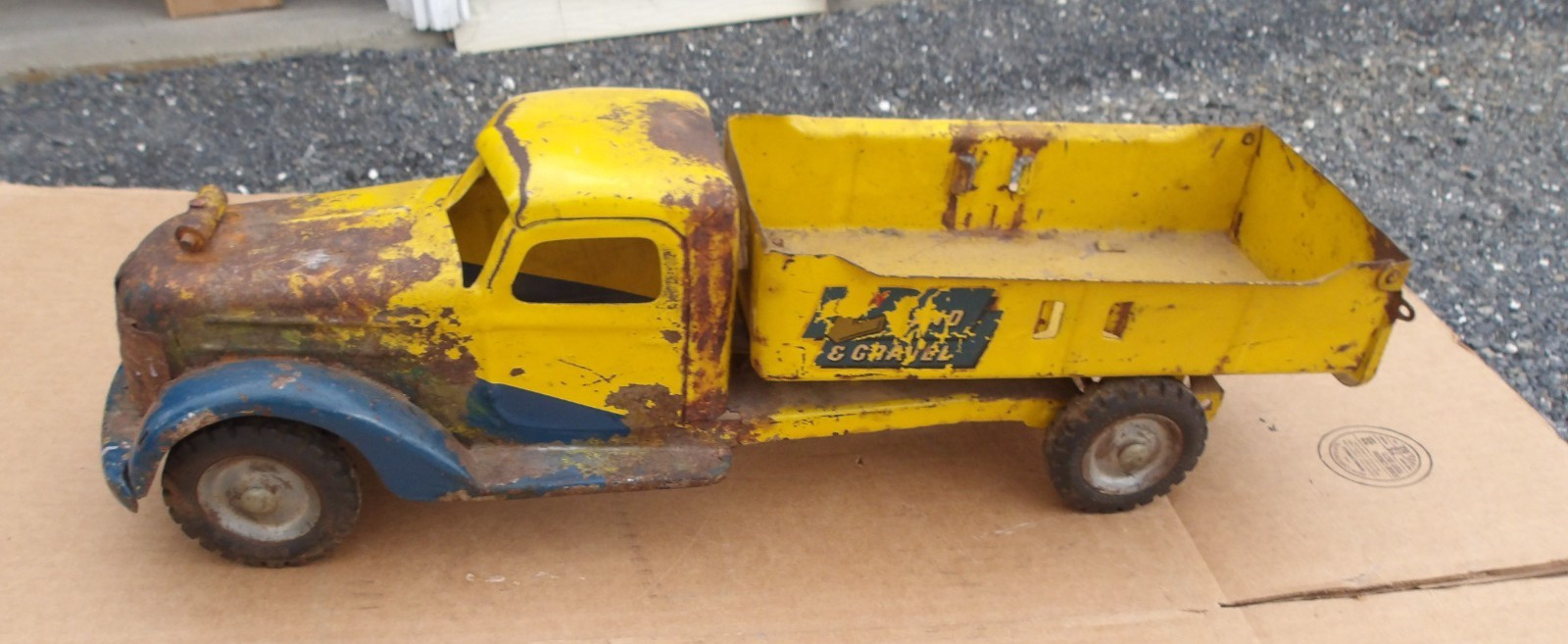 Vintage 1940\'s Buddy L Sand And Gravel Sit N Ride Pressed Steel Dump Truck Vintage 1940\'s Buddy L Sand And Gravel Sit N Ride Pressed Steel Dump Truck