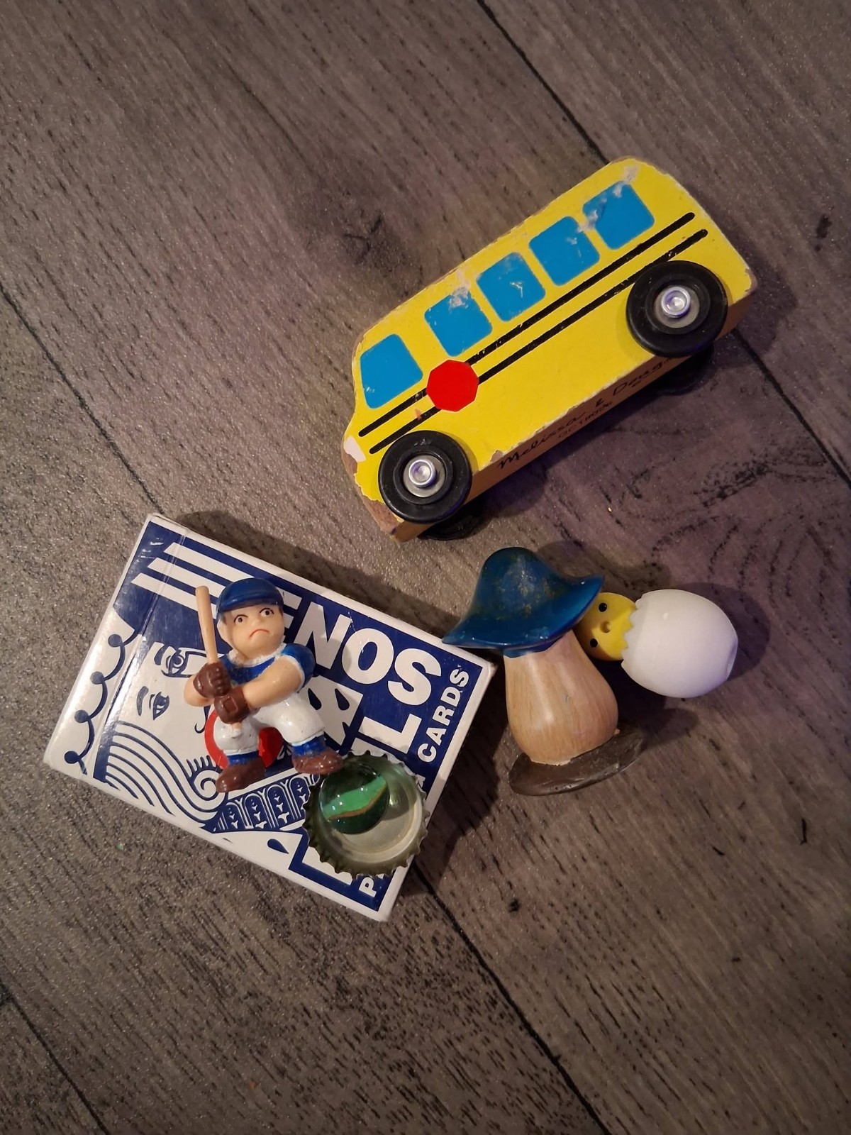 Vintage toys set of 7 in nice condition. Vintage toys set of 7 in nice condition.