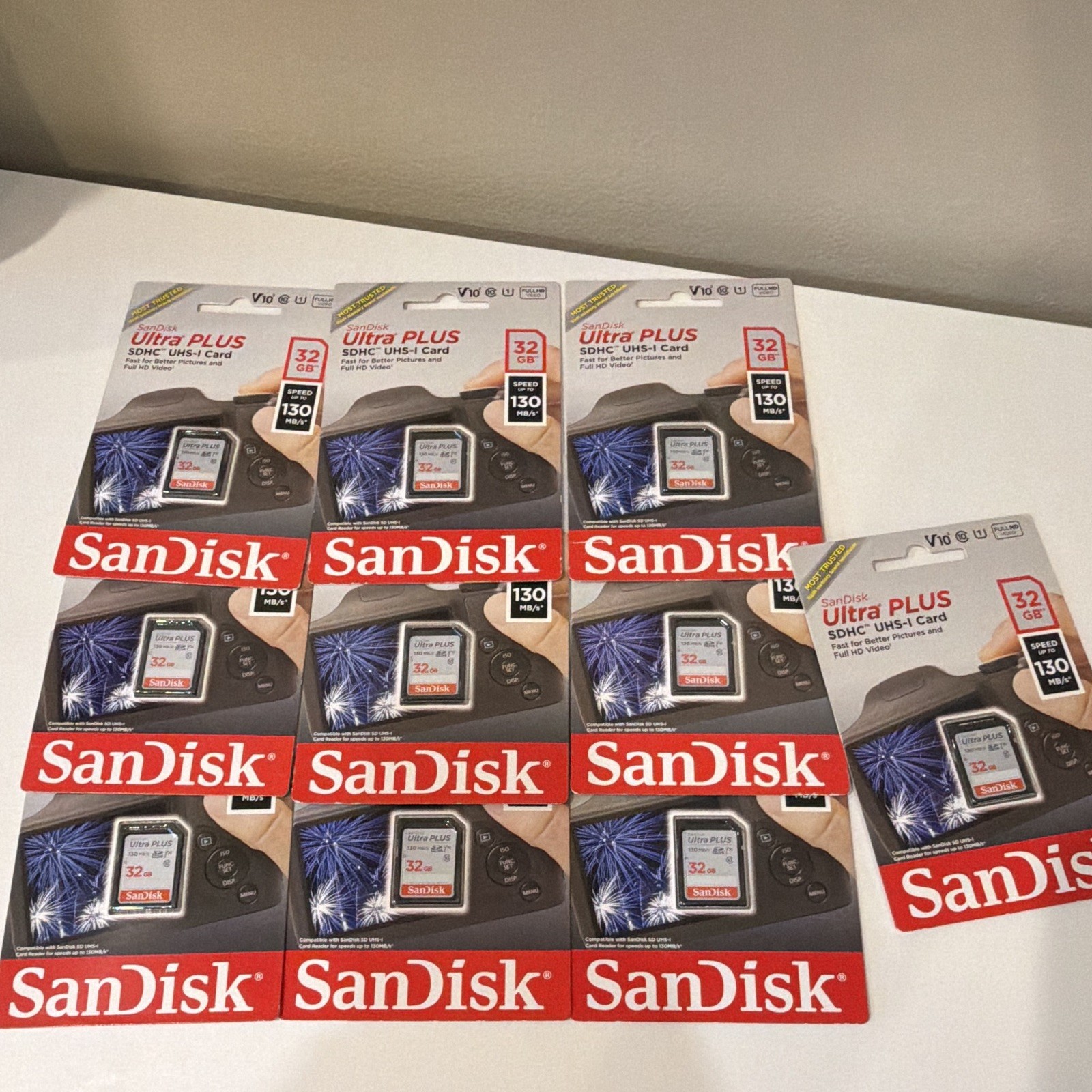 SanDisk Ultra PLUS 32GB SDHC UHS-I Card Class 10 130MB/s Full HD Set 10 card