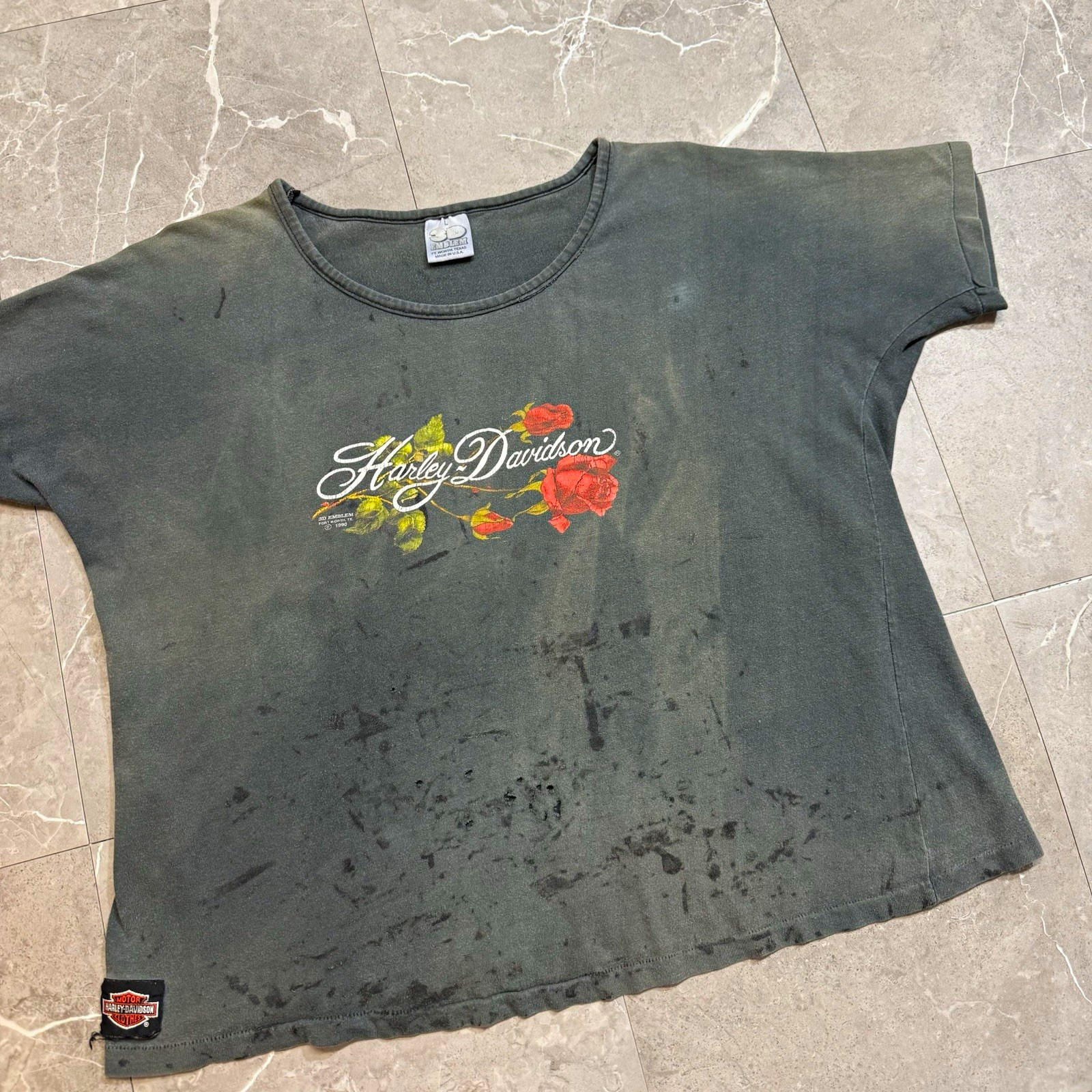 Vintage 1990 Harley-Davidson roses 3d emblem faded stained worm T shirt size L Vintage 1990 Harley-Davidson roses 3d emblem faded stained worm T shirt size L