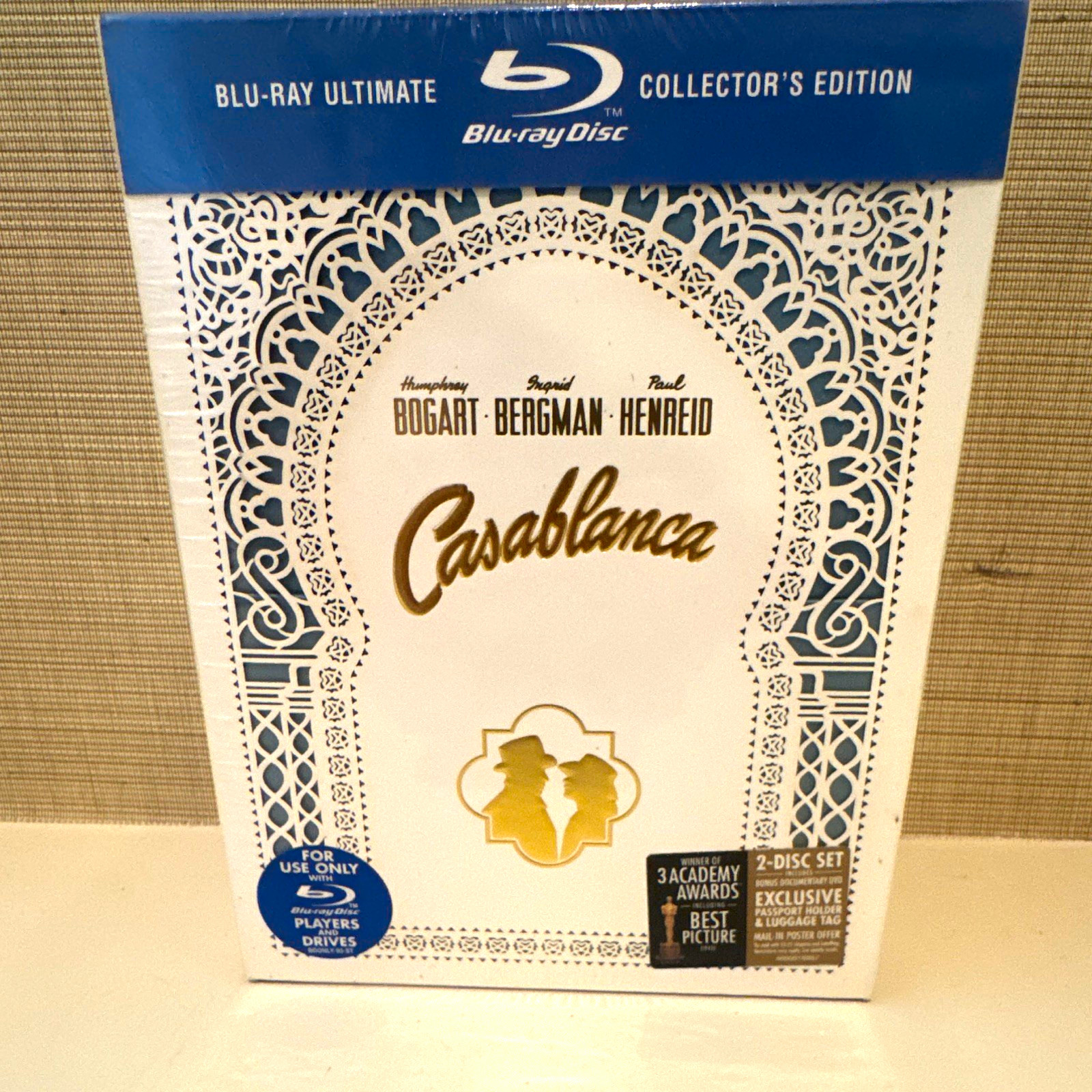 Casablanca Blu-ray Disc Blu-ray Ultimate Collector\'s Edition Casablanca Blu-ray Disc Blu-ray Ultimate Collector\'s Edition