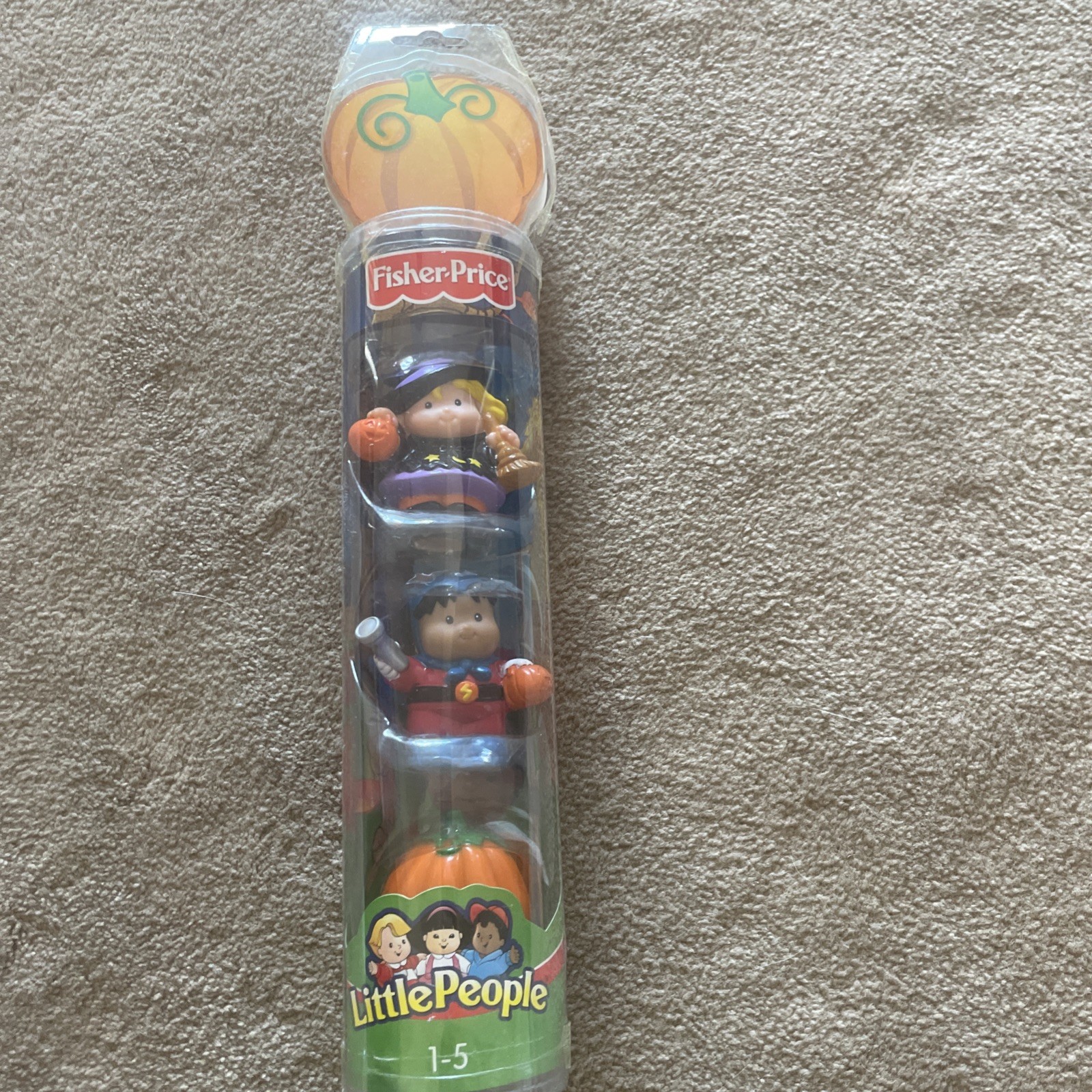 FISHER-PRICE LITTLE PEOPLE FALL HALLOWEEN WITH WITCH, SUPERHERO, & PUMPKIN 2004 FISHER-PRICE LITTLE PEOPLE FALL HALLOWEEN WITH WITCH, SUPERHERO, & PUMPKIN 2004