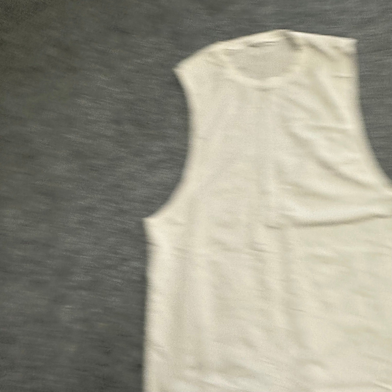 Lululemon Tank Top Mens Size M White Metal Vent Tech Sleeveless Mesh Athletic Lululemon Tank Top Mens Size M White Metal Vent Tech Sleeveless Mesh Athletic