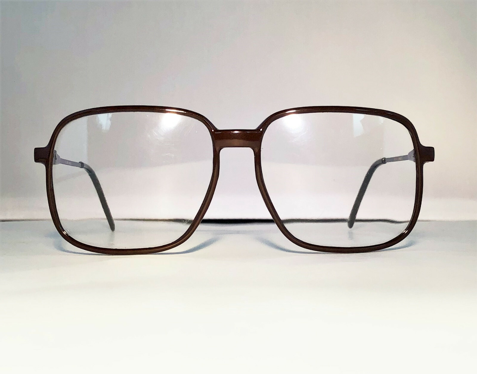 NEW TRUE VINTAGE BELLE QUALITE ELAN AMBER EYEGLASS FRAMES NOS KOREA 58mm