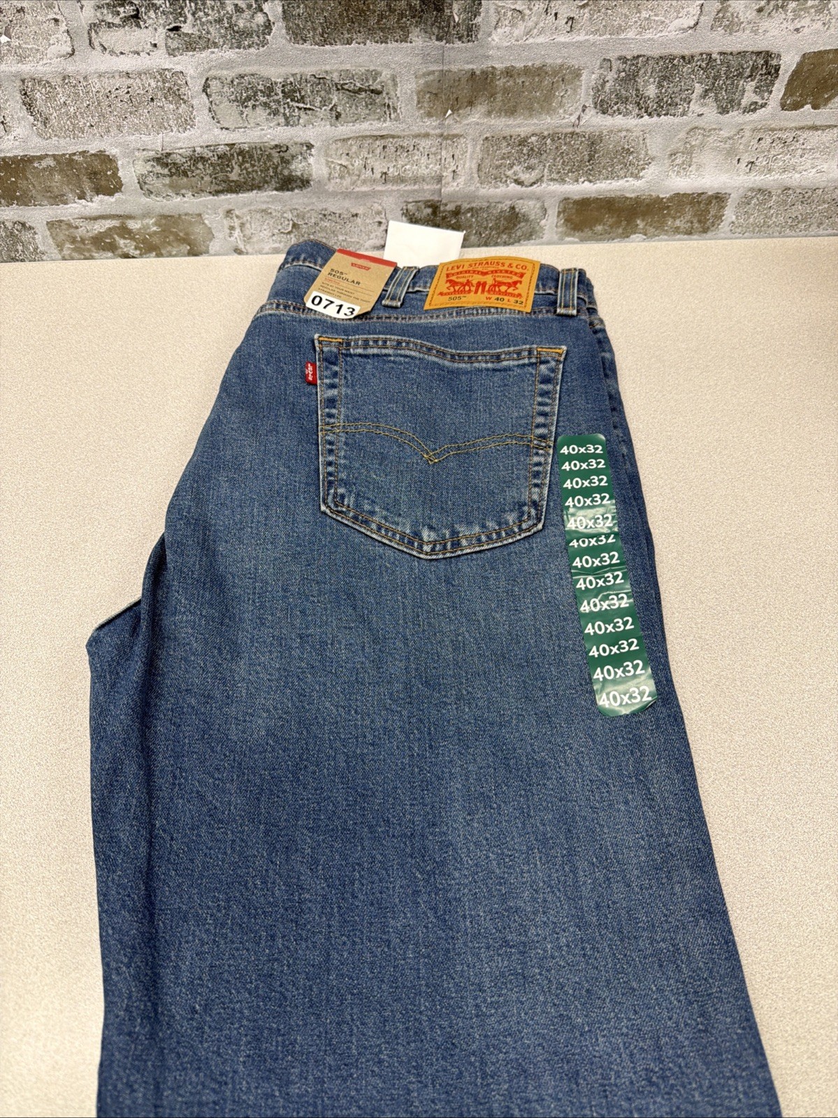 LEVI\'S 505 Regular Fit Straight Leg Jeans Men\'s 40x32 Denim 95% Cotton NWT LEVI\'S 505 Regular Fit Straight Leg Jeans Men\'s 40x32 Denim 95% Cotton NWT