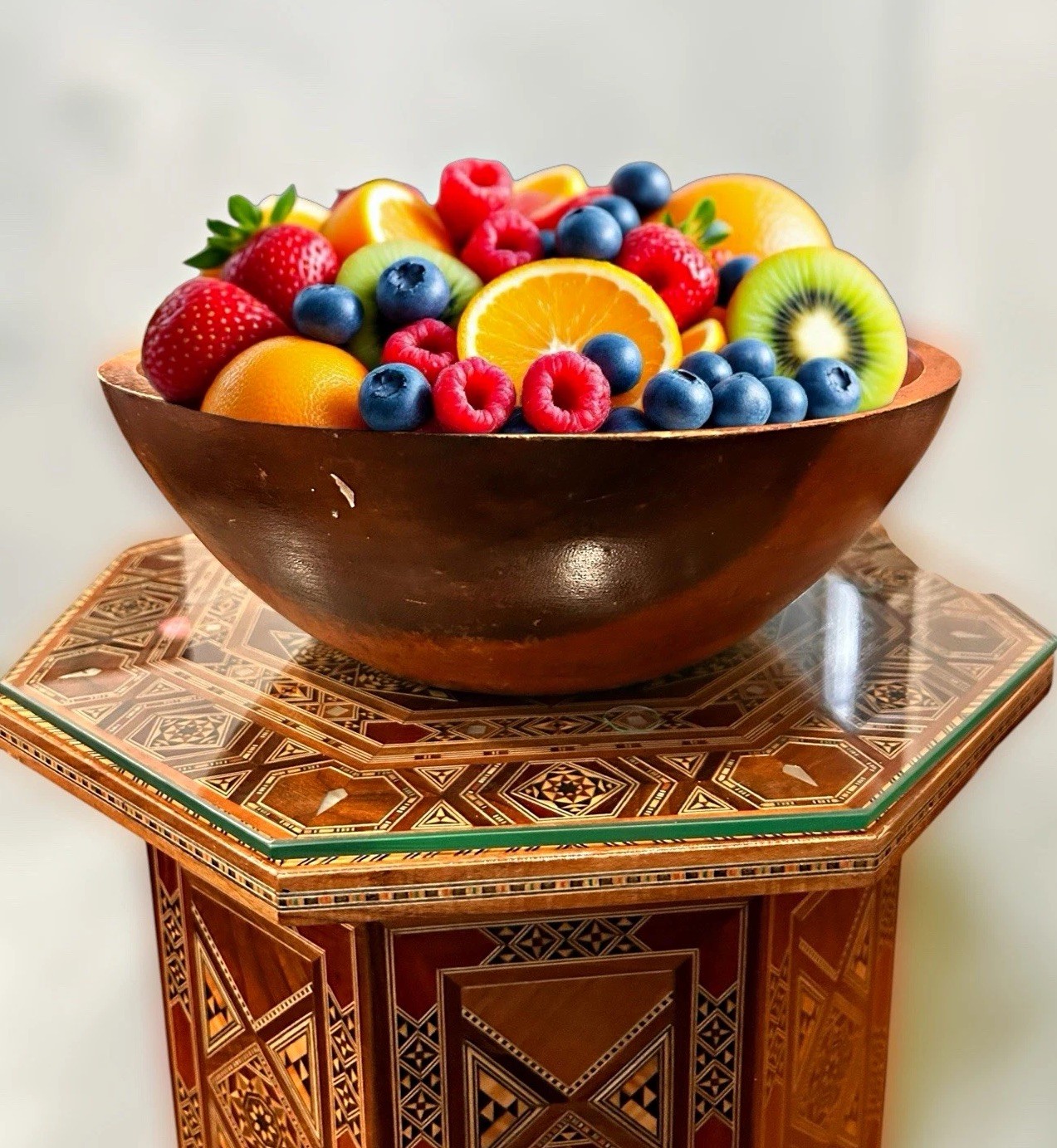 Round Brown Wooden Serving Bowl for Fruit Serving