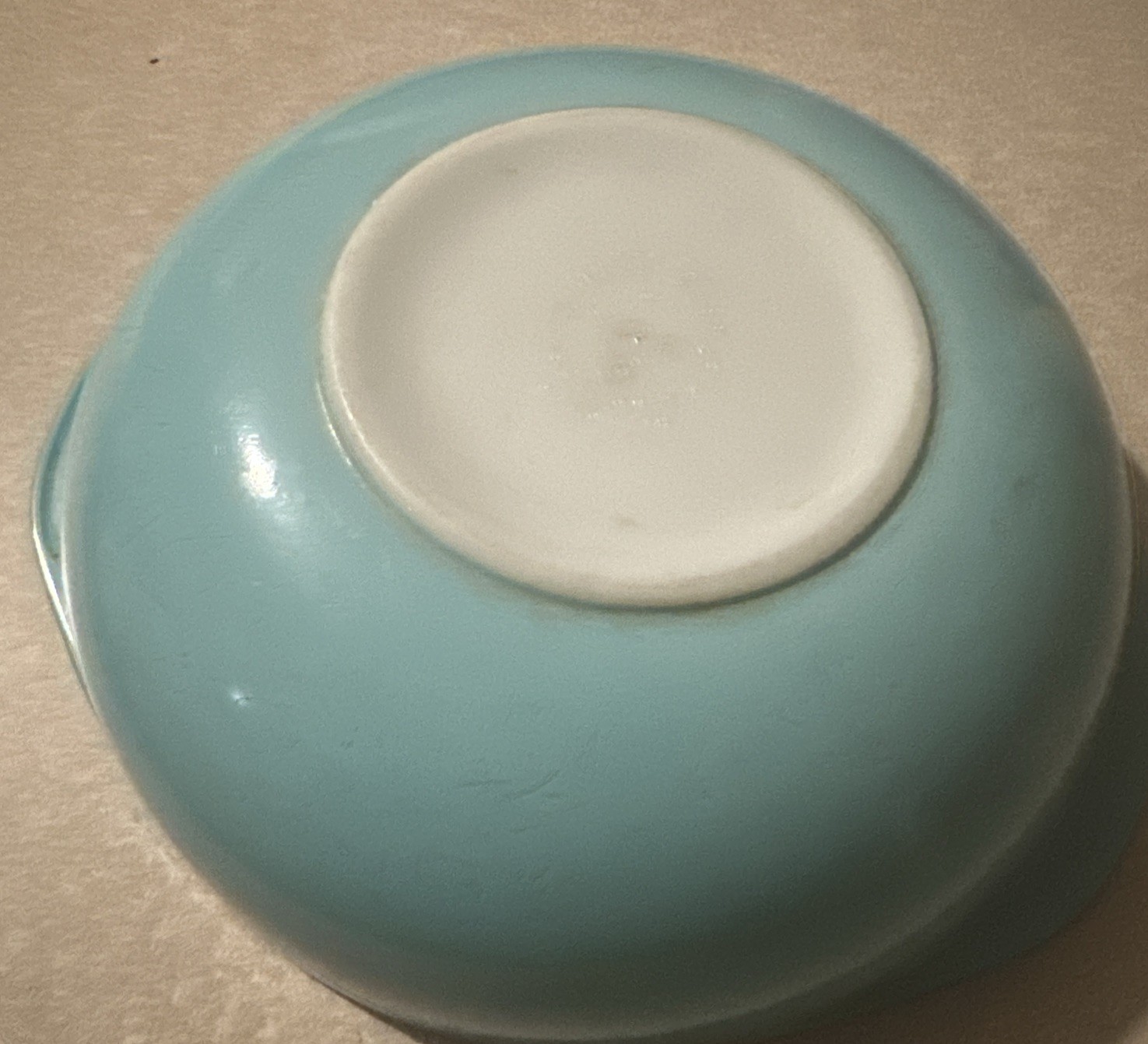 Vintage Pyrex 8.5 Vintage Pyrex 8.5